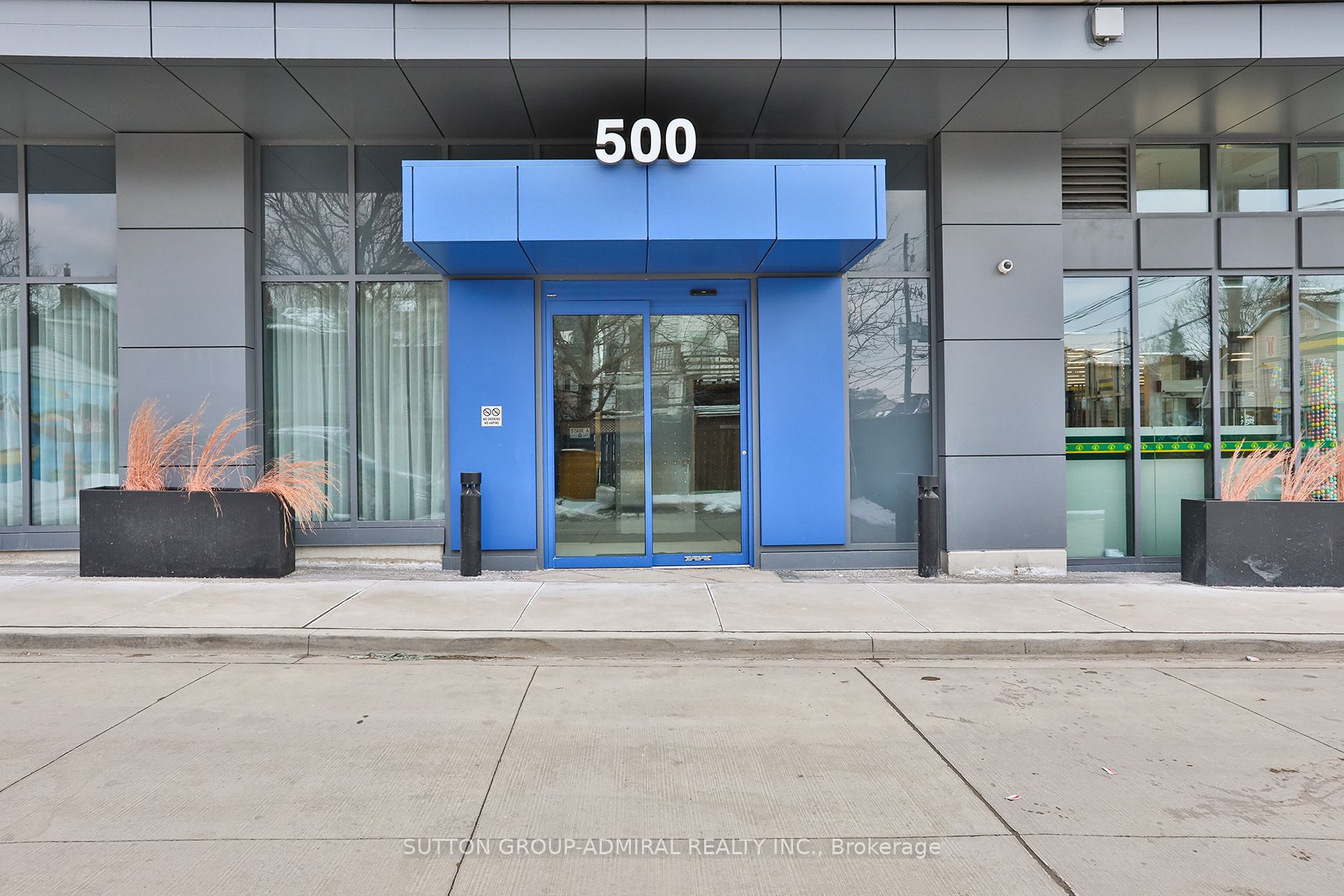 500 Dupont Street 608, Toronto, ON M6G 1Y7 photo 2