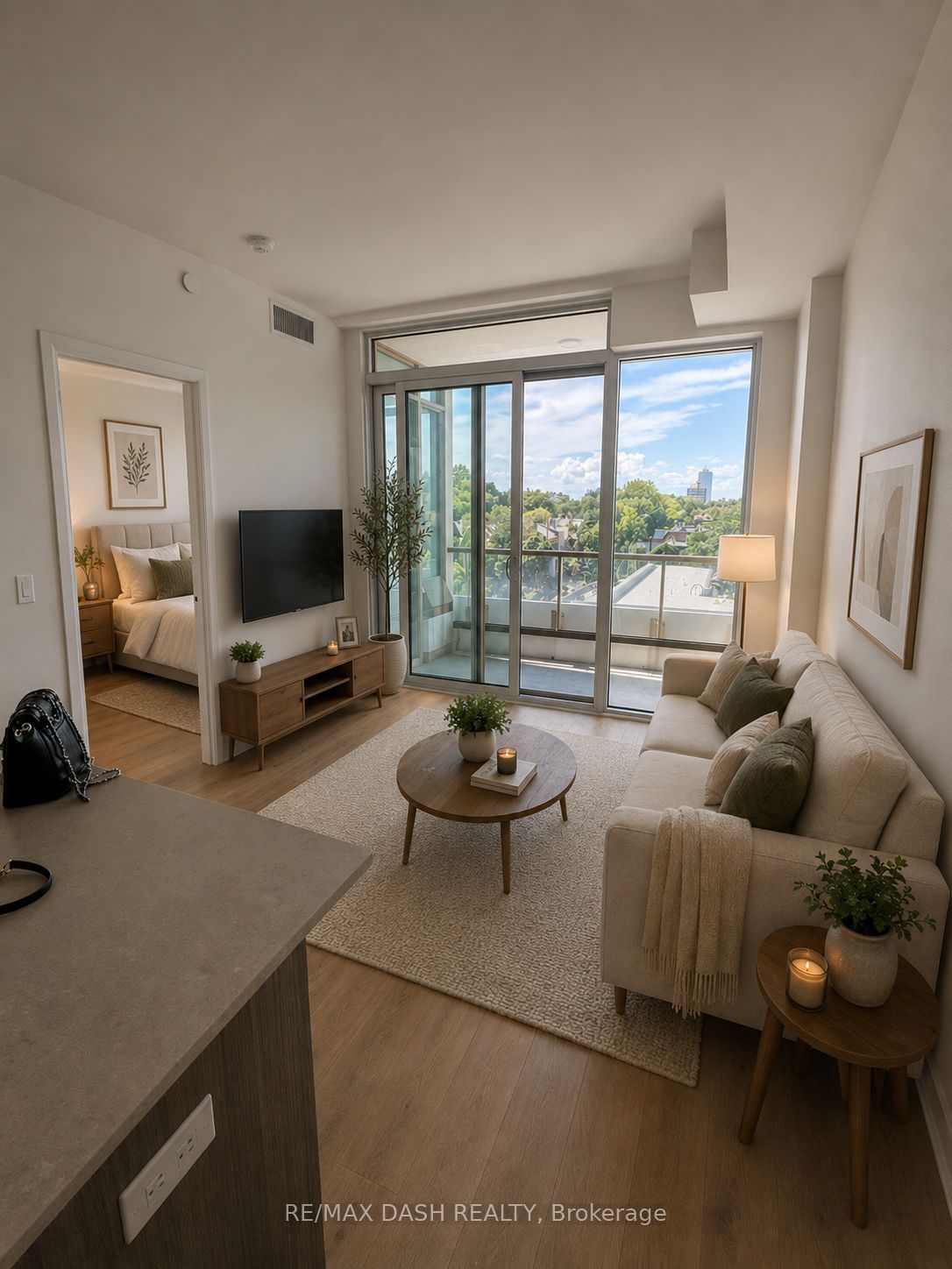 151 Avenue Road 501, Toronto, ON M5R 2H7