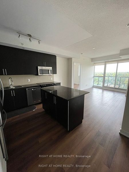 60 Berwick Avenue 1305, Toronto, ON M5P 0A3 photo 3
