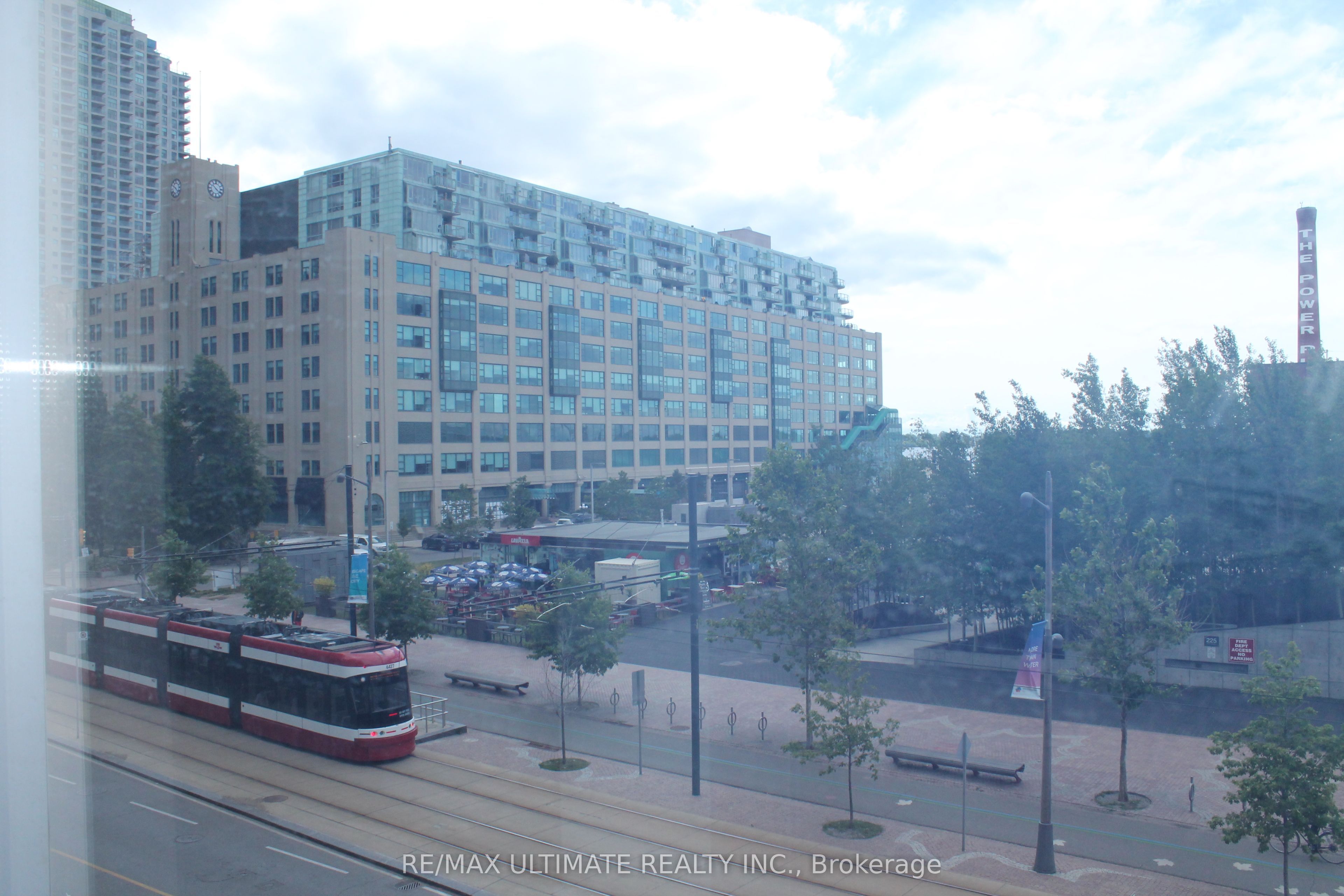 218 Queens Quay W 307, Toronto, ON M5J 2Y6 photo 4