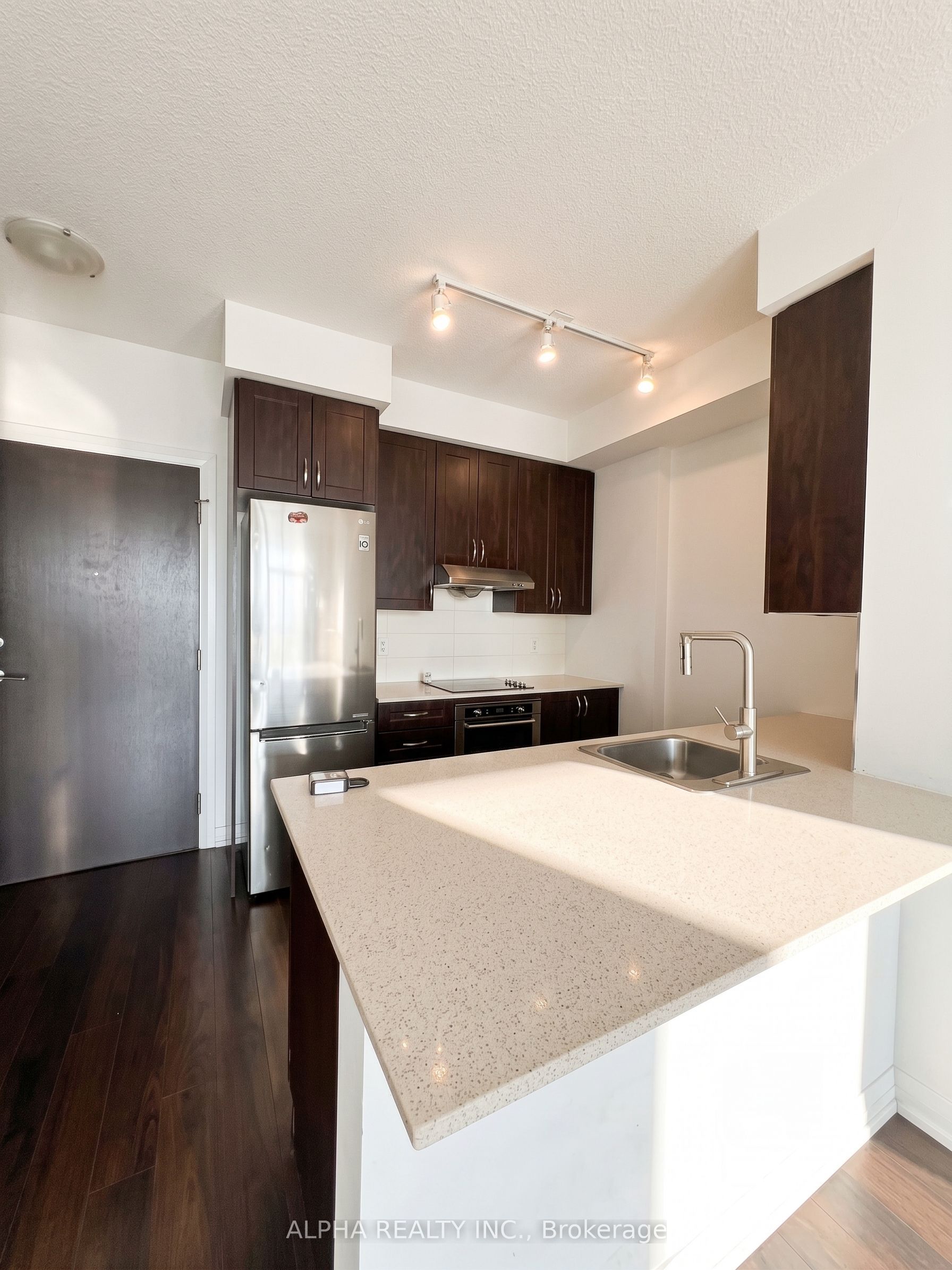 55 Ann O'Reilly Road 1903, Toronto, ON M2J 0E1