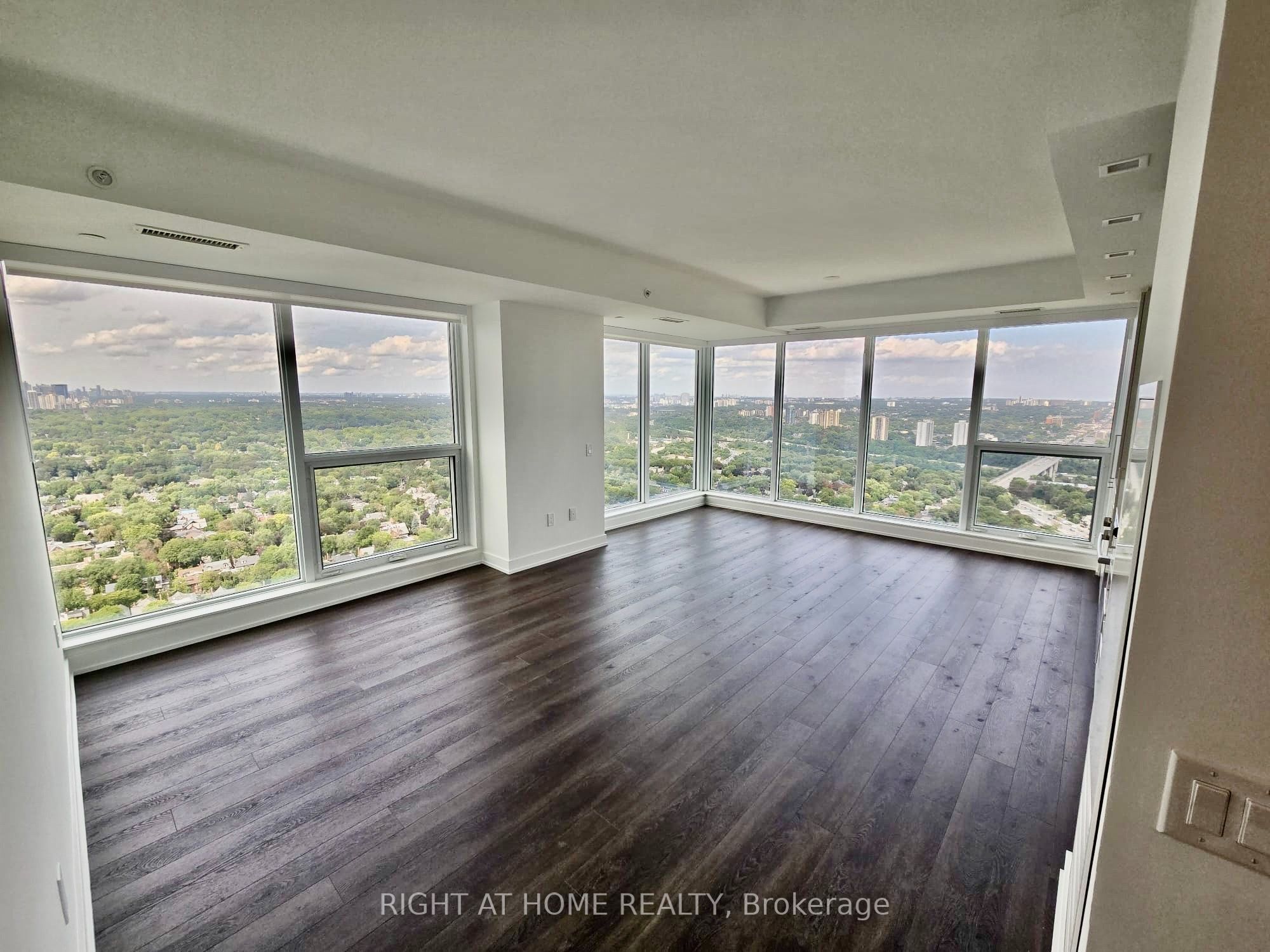 609 Sherbourne Street 4207, Toronto, ON M4X 0A4 photo 2