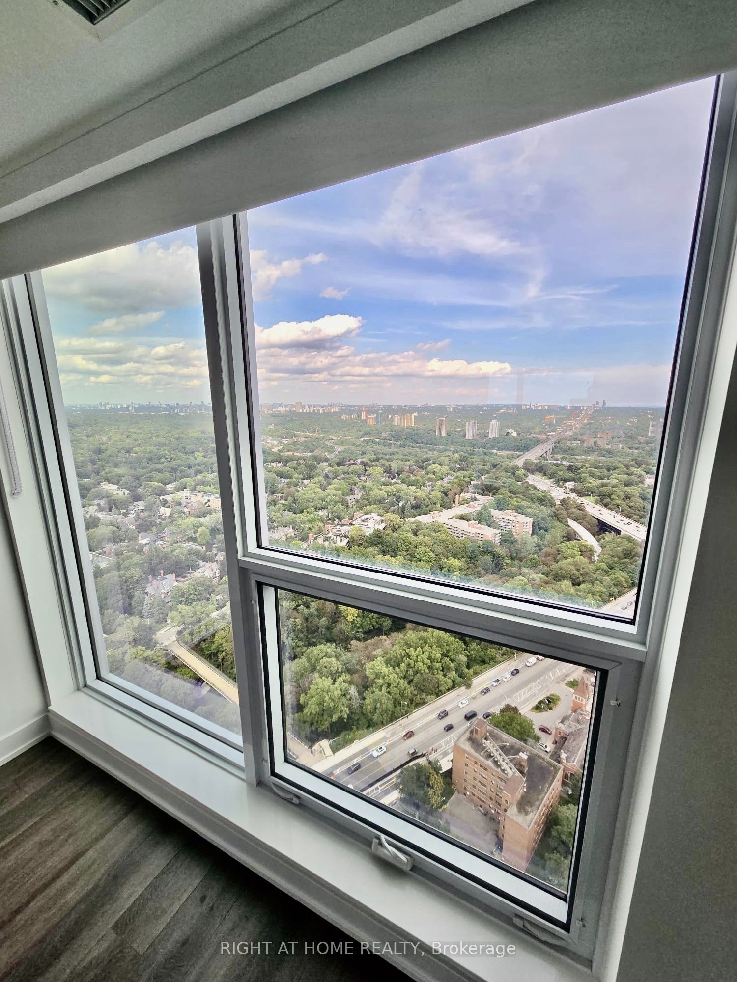 609 Sherbourne Street 4207, Toronto, ON M4X 0A4 photo 5
