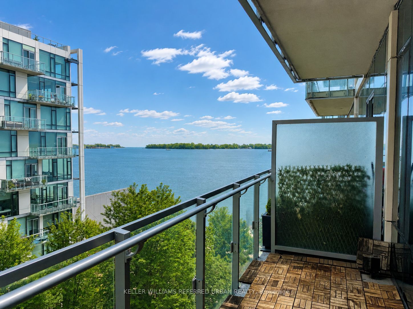 39 Queens Quay E 716, Toronto, ON M5E 0A5