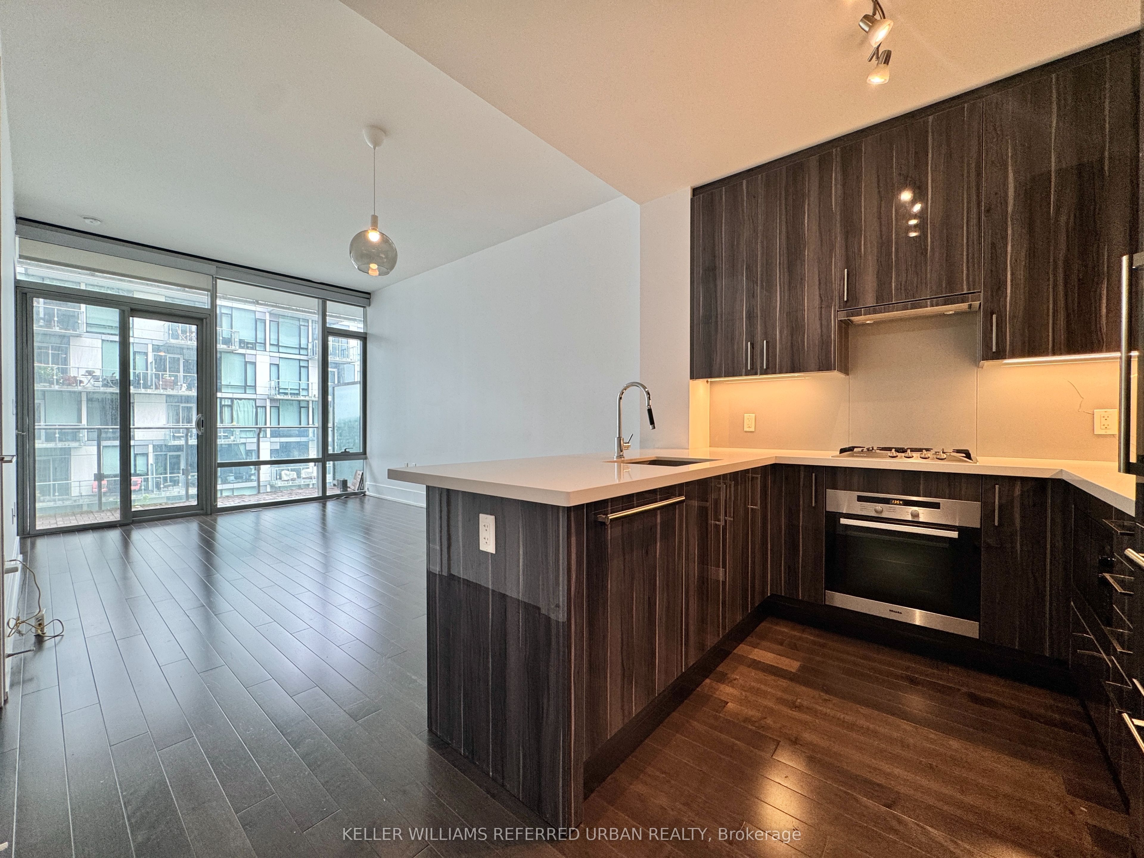 39 Queens Quay E 716, Toronto, ON M5E 0A5 photo 3