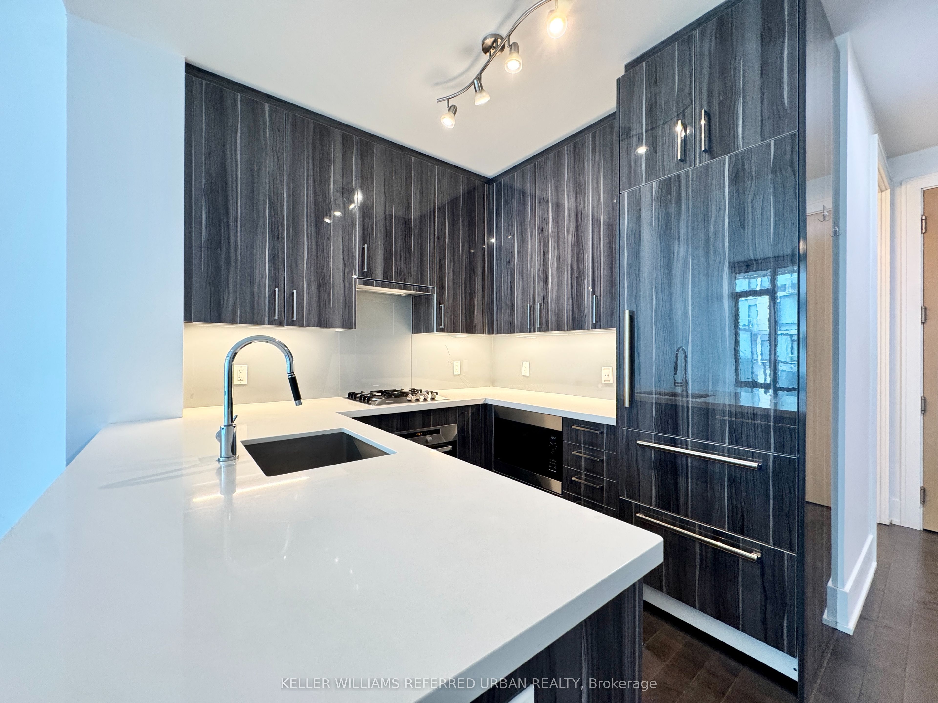 39 Queens Quay E 716, Toronto, ON M5E 0A5 photo 5