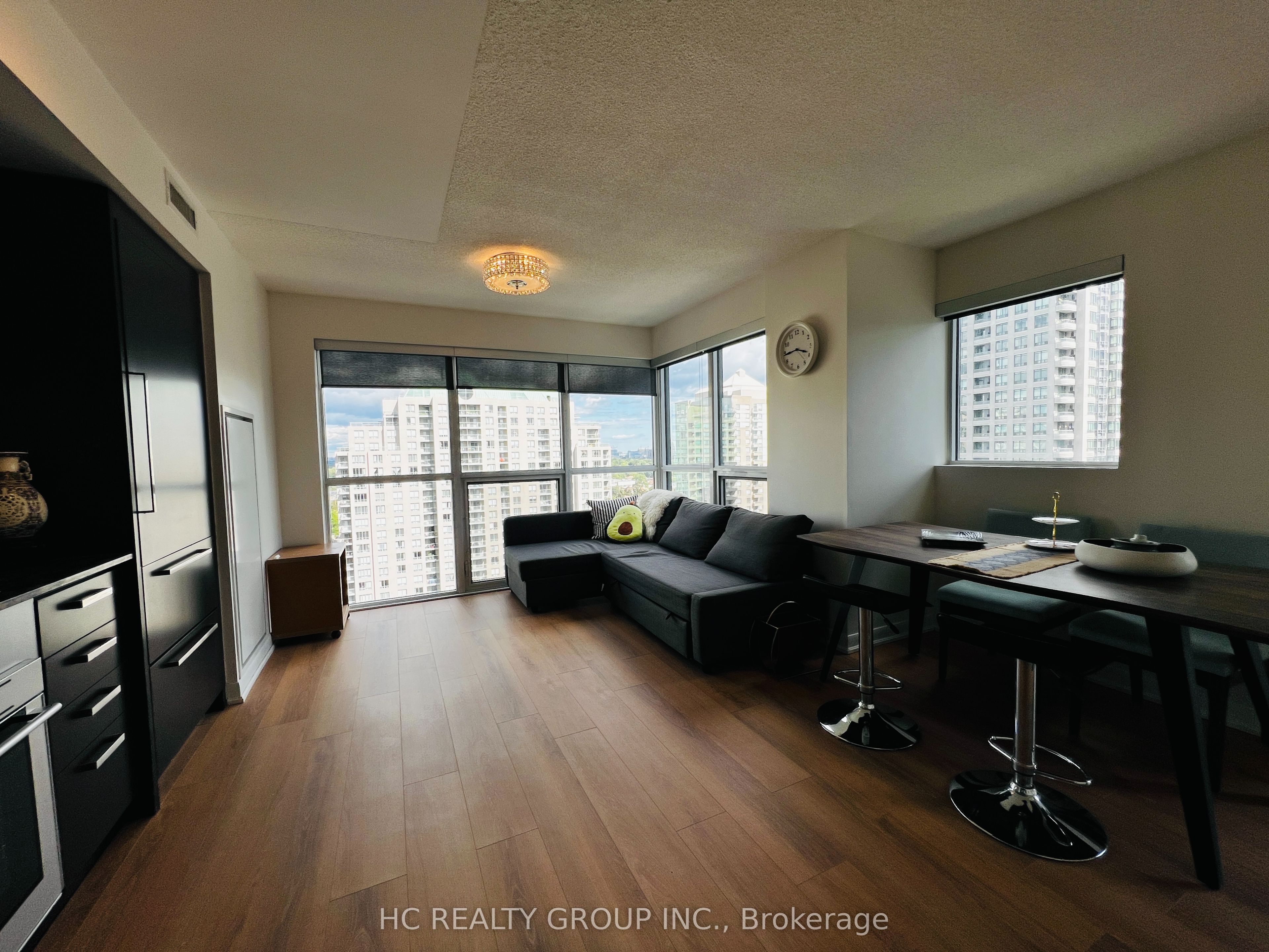 5168 Yonge Street 1712, Toronto, ON M2N 5P6 photo 3