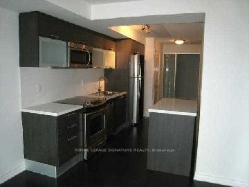 386 Yonge Street 1116, Toronto, ON M5B 0A5 photo 2
