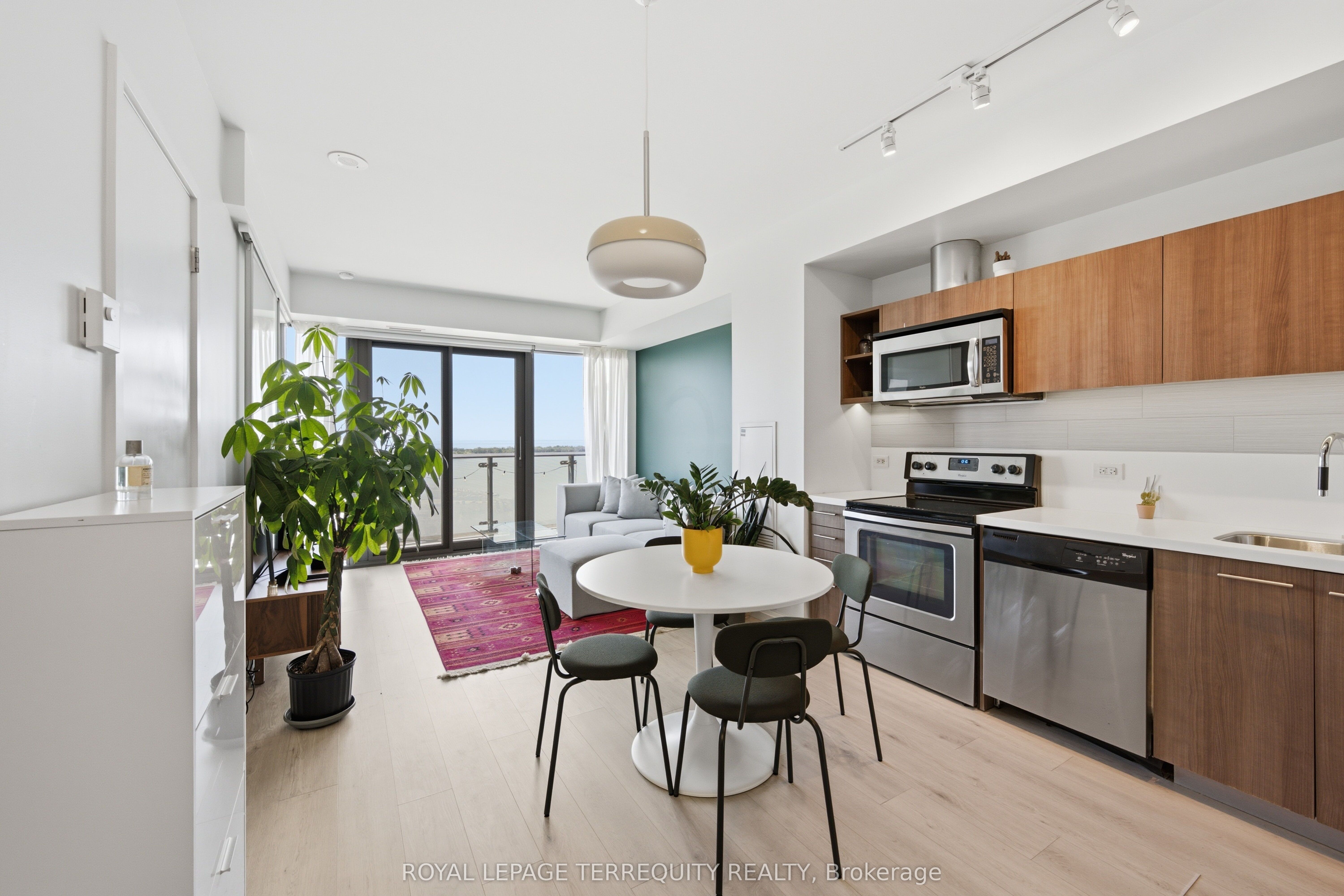 70 Distillery Lane 2107, Toronto, ON M5A 0E3