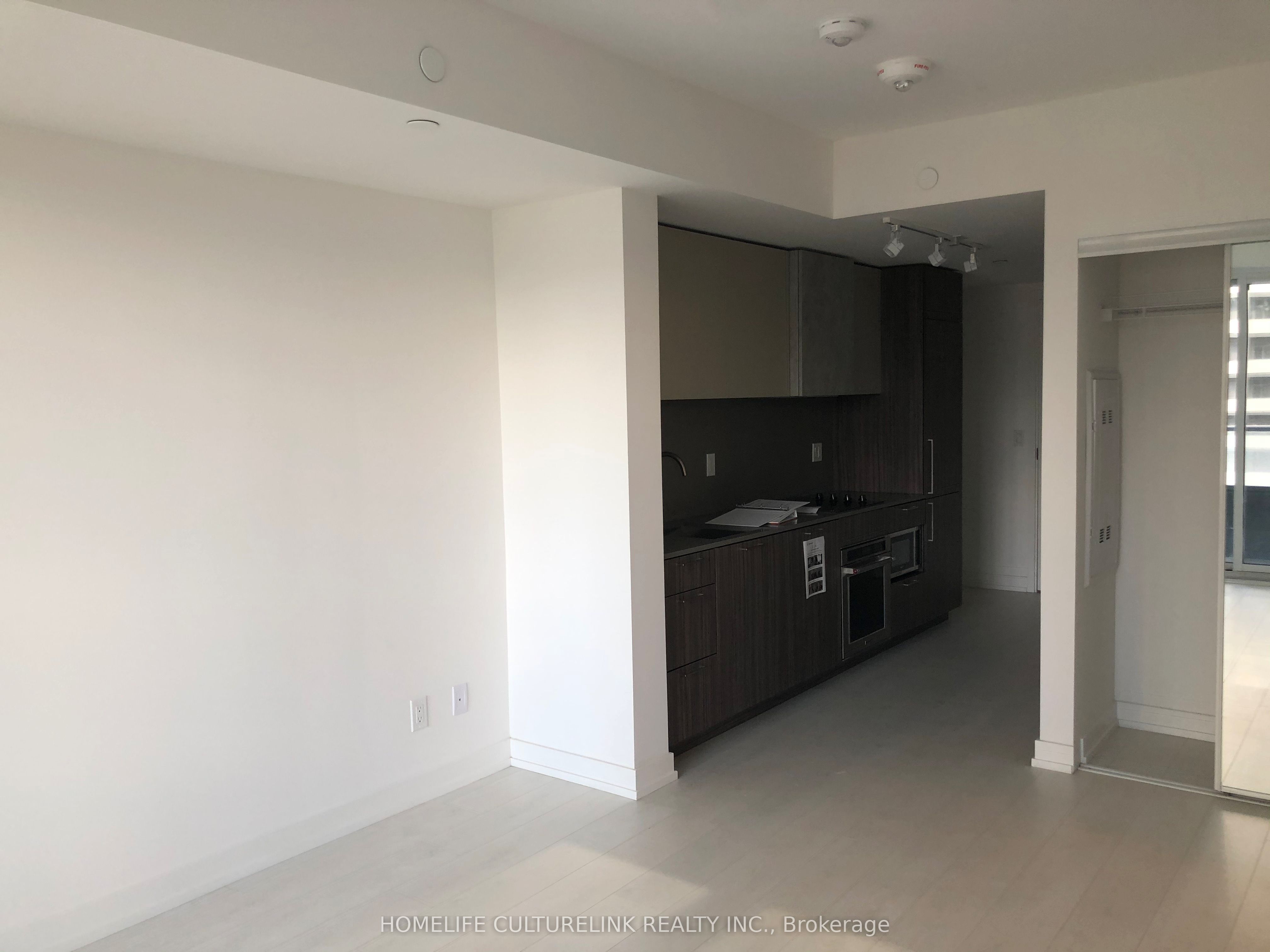 19 Western Battery Road 1201, Toronto, ON M6K 0E3 photo 5
