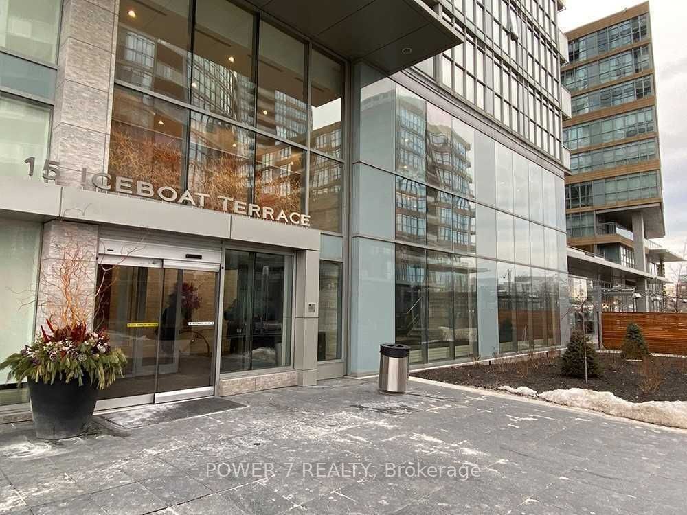 15 Iceboat Terrace 2116, Toronto, ON M5V 4A5