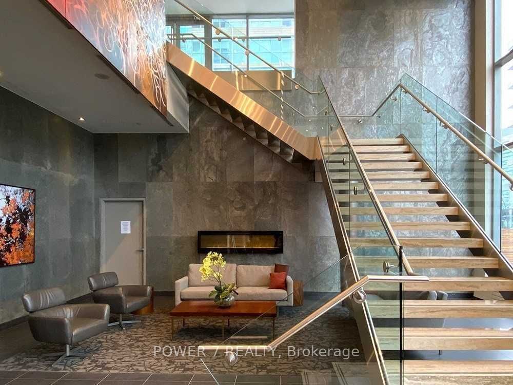 15 Iceboat Terrace 2116, Toronto, ON M5V 4A5 photo 3