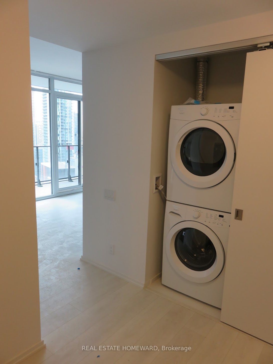 125 Peter Street 1913, Toronto, ON M5V 0M2 photo 4