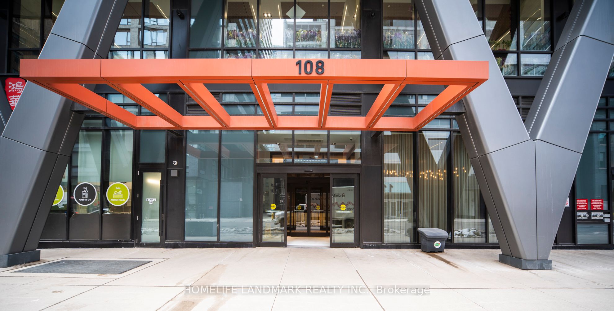108 Peter Street 1703, Toronto, ON M5V 0W2 photo 2