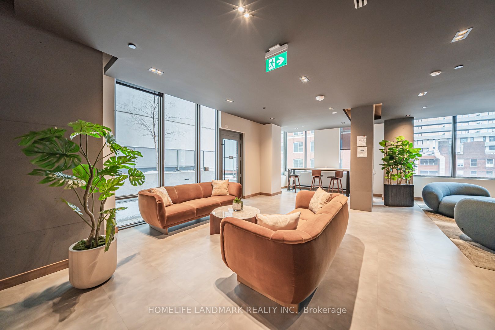 108 Peter Street 1703, Toronto, ON M5V 0W2 photo 4