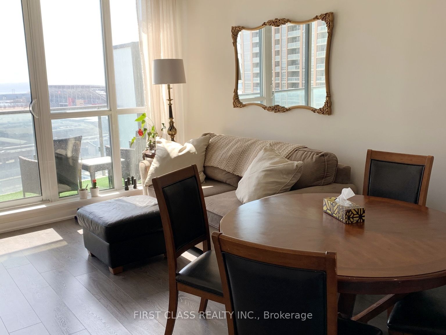 150 East Liberty Street 1407, Toronto, ON M6K 3R5 photo 4