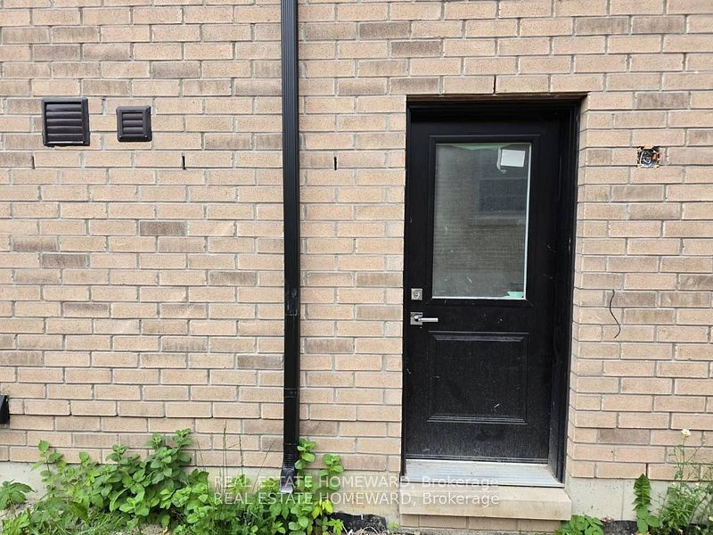 11 Burke Street Lower level, Toronto, ON M2M 1V1 photo 4