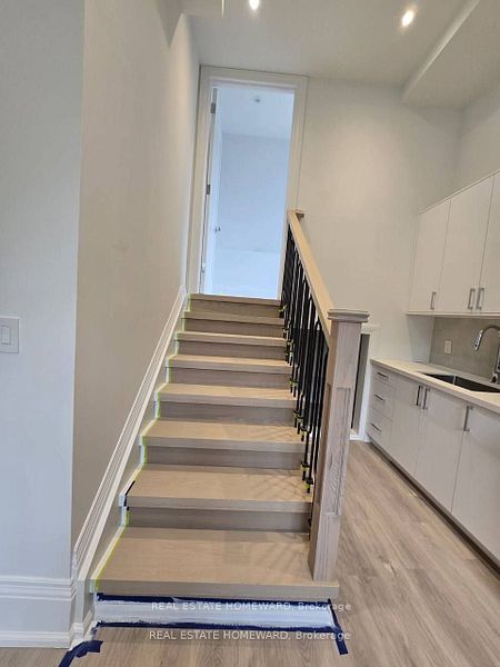 11 Burke Street Lower level, Toronto, ON M2M 1V1 photo 5