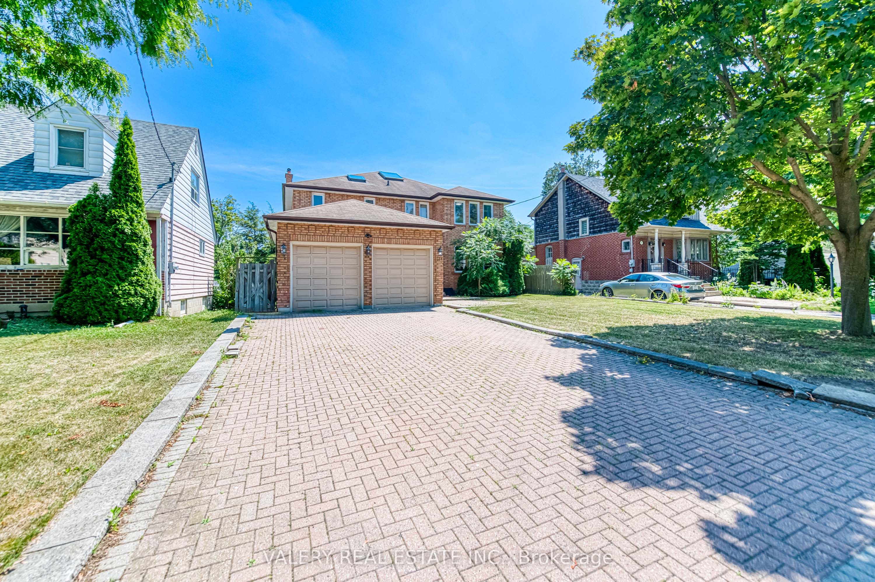 163 Holmes Avenue, Toronto, ON M2N 4M7 photo 2