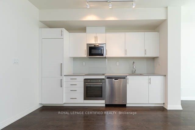 460 Adelaide Street E 1102, Toronto, ON M5A 0E7 photo 4