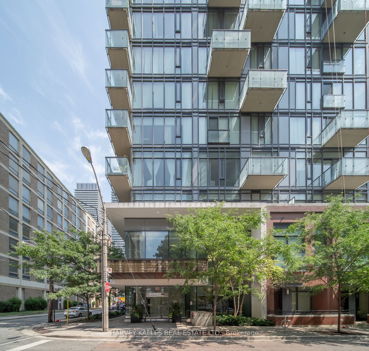 75 St Nicholas Street 1202, Toronto, ON M4Y 0A5 photo 2
