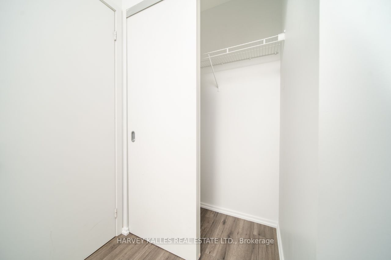 75 St Nicholas Street 1202, Toronto, ON M4Y 0A5 photo 3