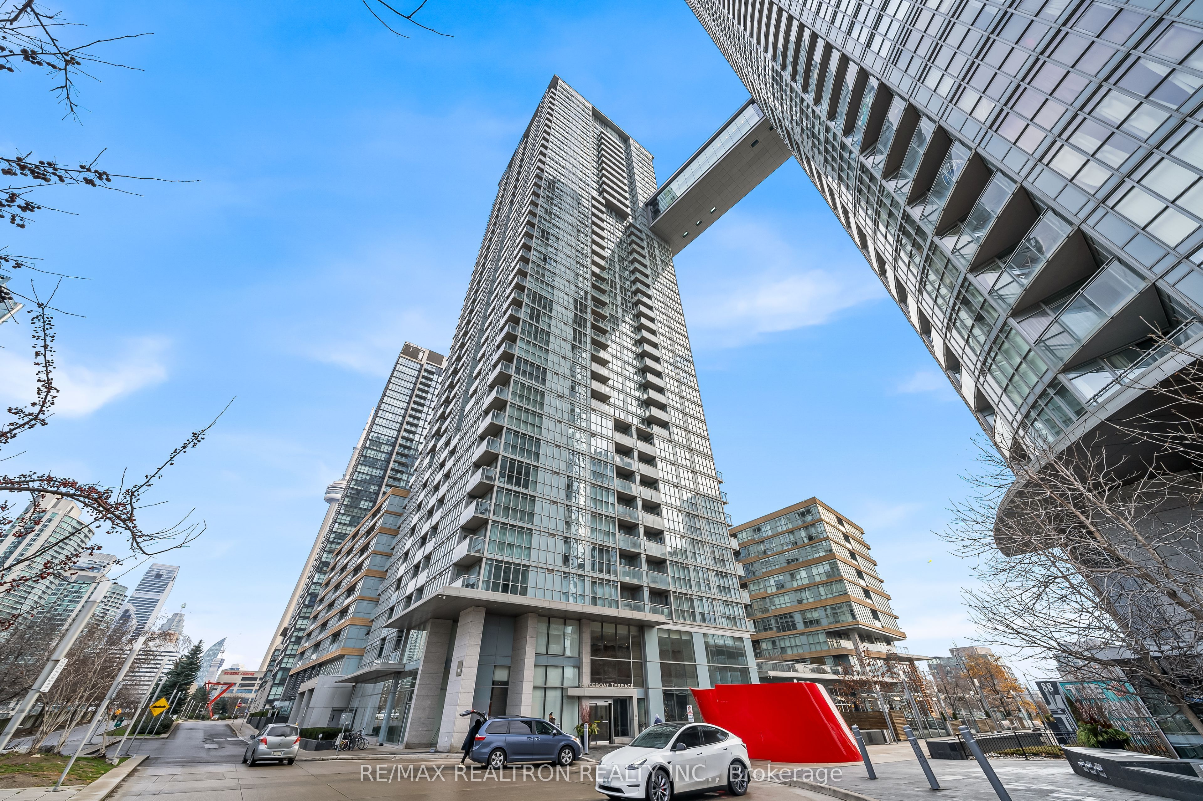 15 Iceboat Terrace 3207, Toronto, ON M5V 4A5