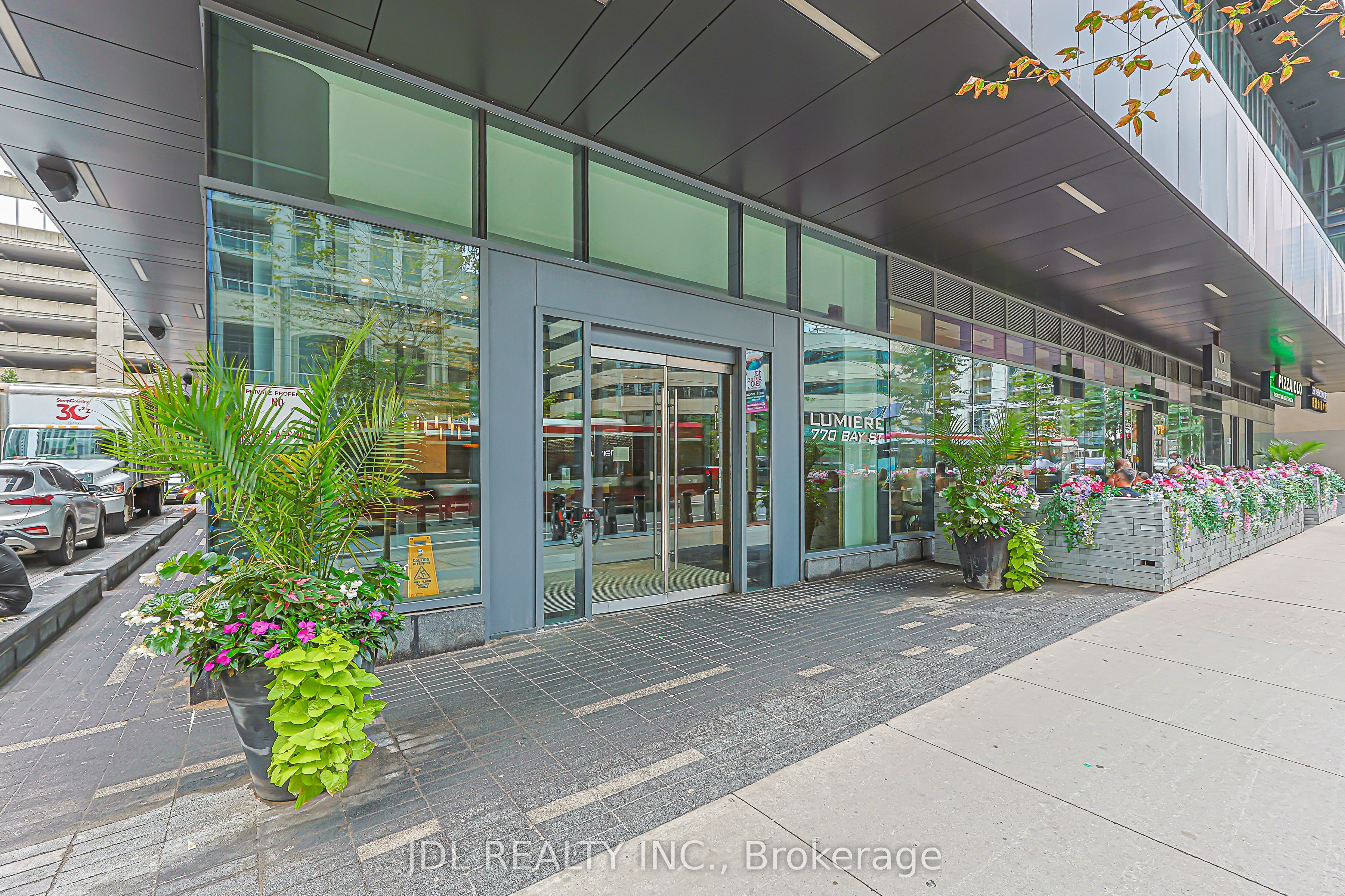770 Bay Street 1105, Toronto, ON M5G 0A6 photo 2