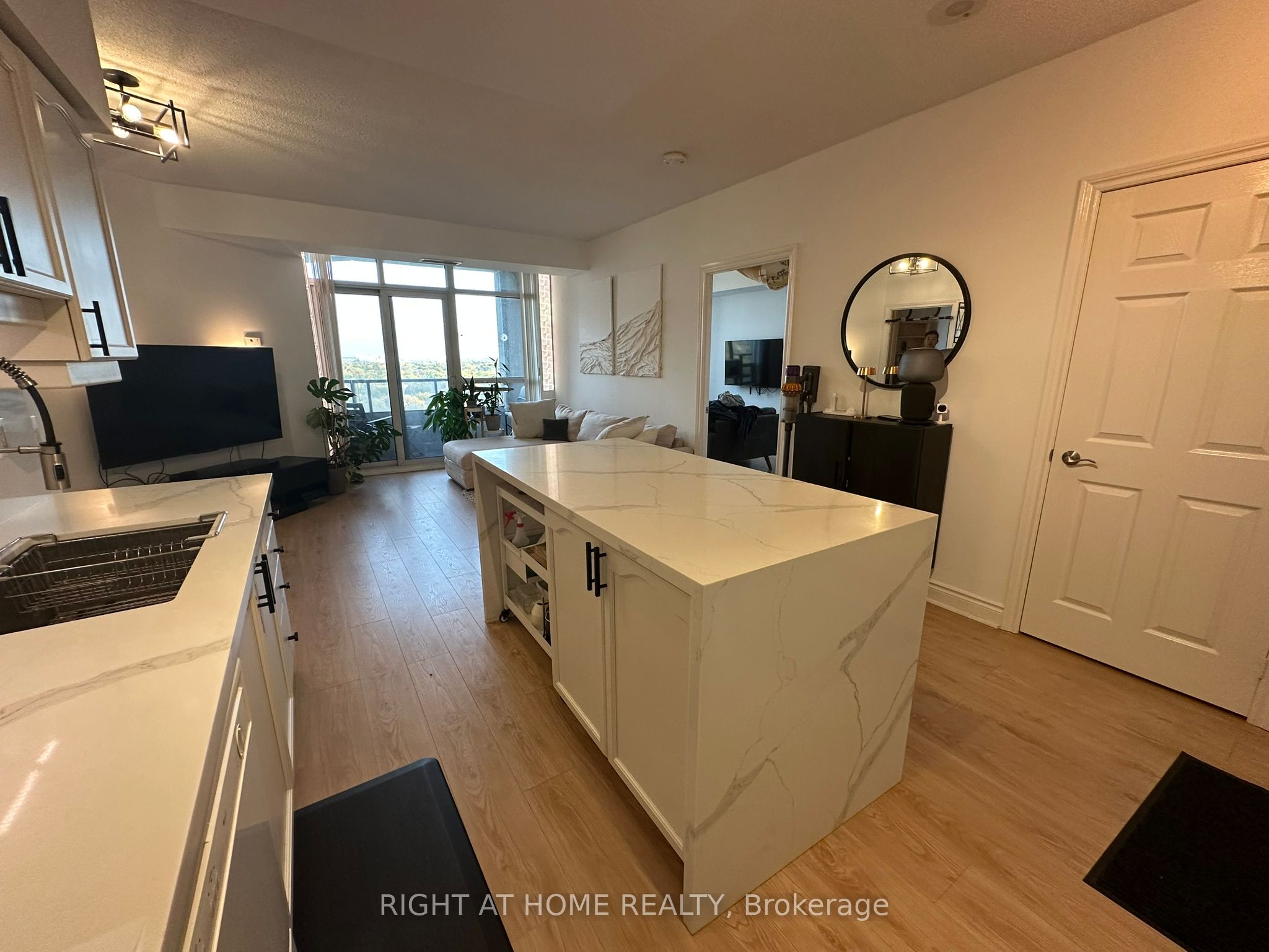 80 Harrison Garden Boulevard 1419, Toronto, ON M2N 7E3 photo 4