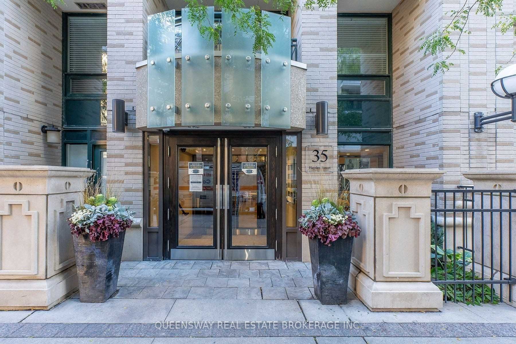 35 Hayden Street 1118, Toronto, ON M4Y 3C3