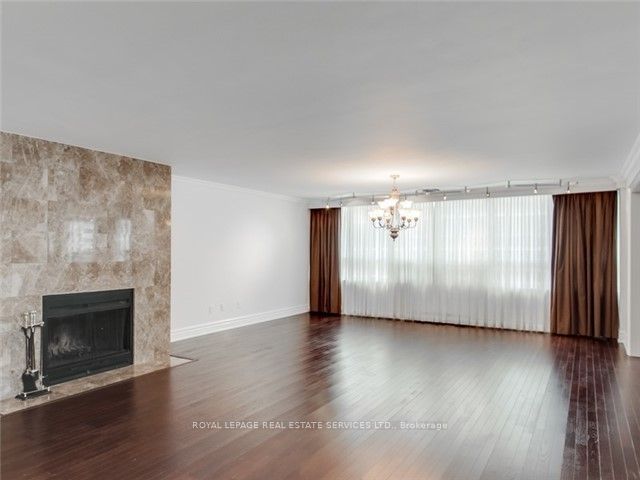 71 Charles Street E Ph1605, Toronto, ON M4Y 2T3 photo 3