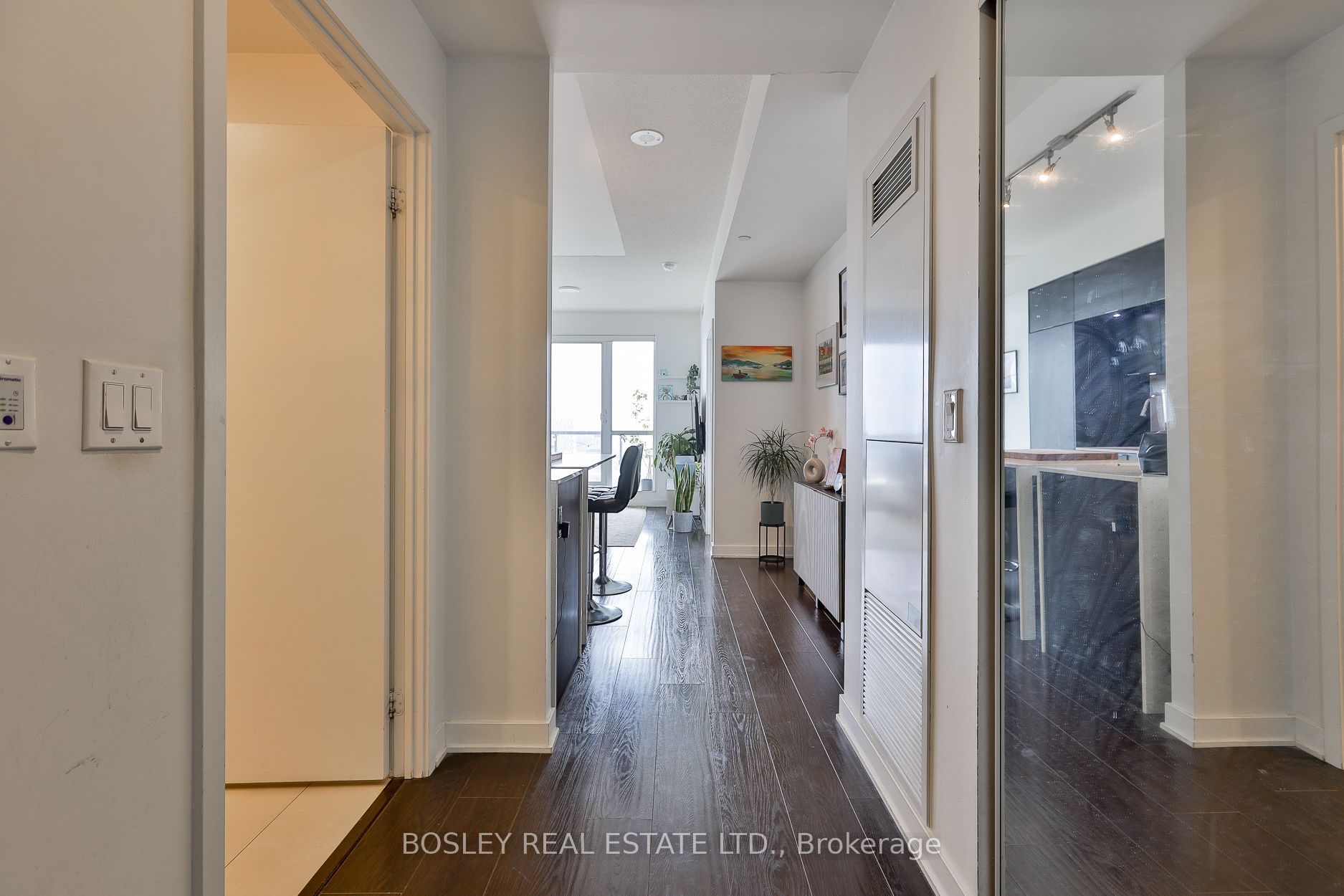 170 Sumach Street 2104, Toronto, ON M5A 0C3