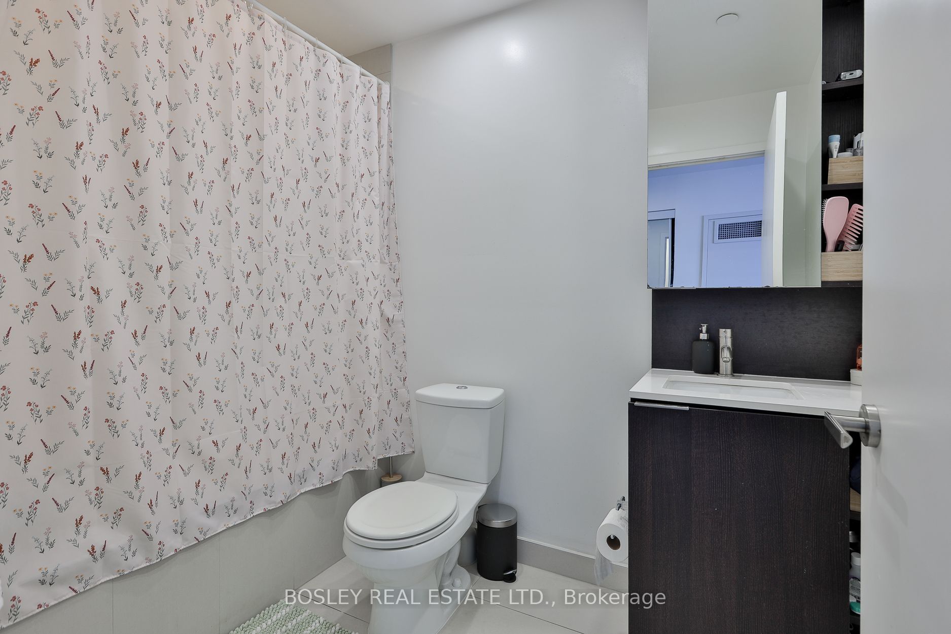 170 Sumach Street 2104, Toronto, ON M5A 0C3 photo 2