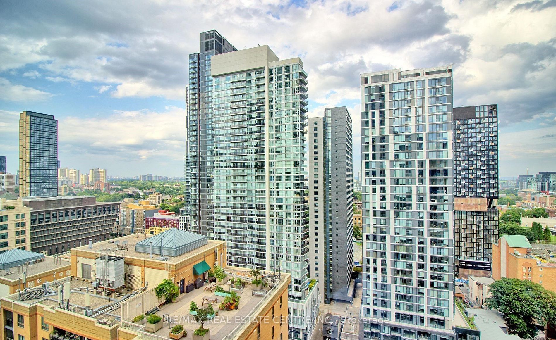 82 Dalhousie Street 3802, Toronto, ON M5B 0C5 photo 2