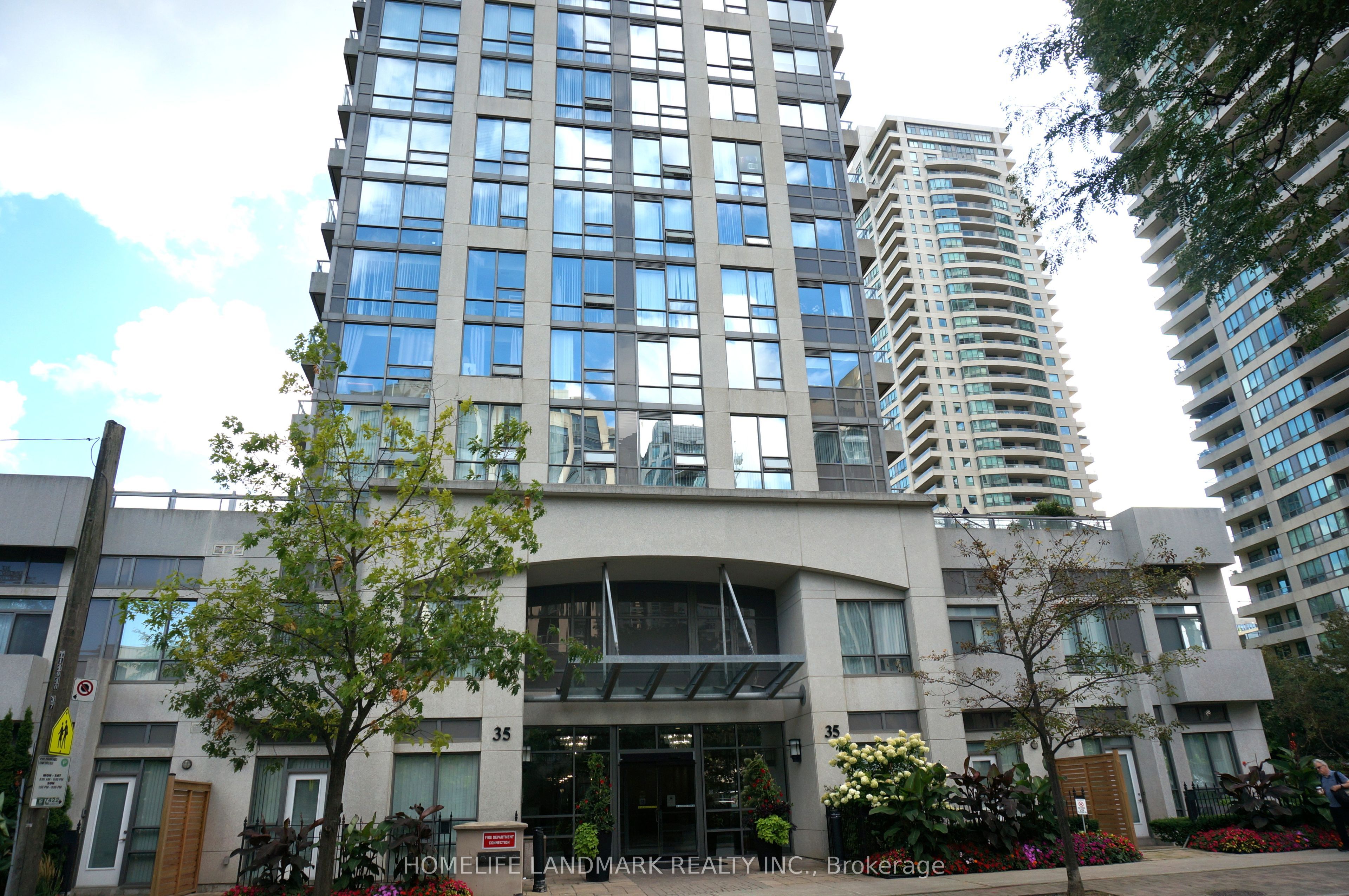 35 Hollywood Avenue, Toronto, ON M2N 0A9 photo 2