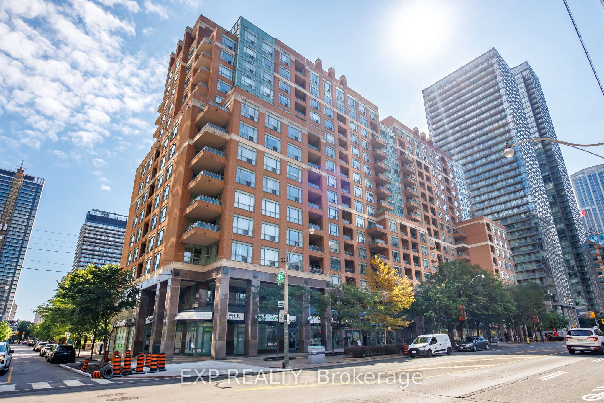 889 Bay Street 409, Toronto, ON M5S 3K5 photo 2