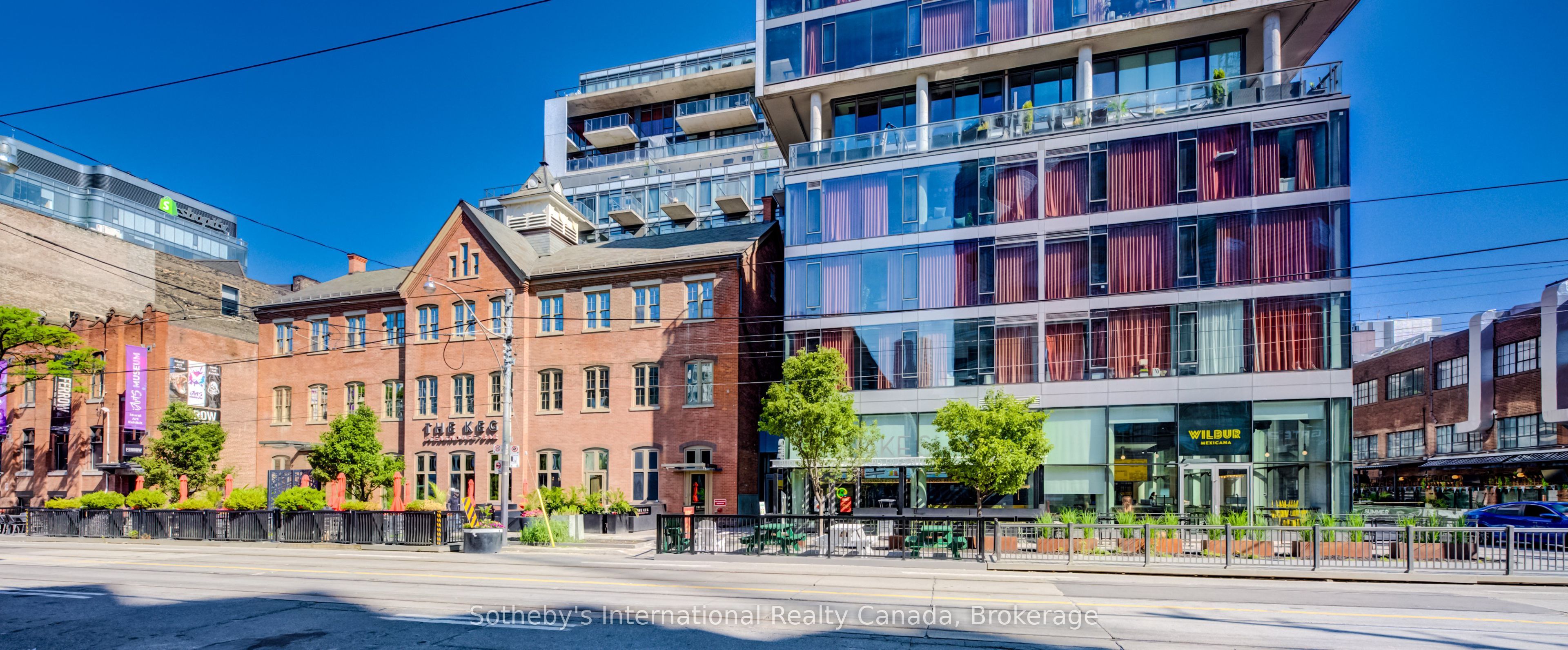 560 King Street W 708, Toronto, ON M5V 1M3 photo 3