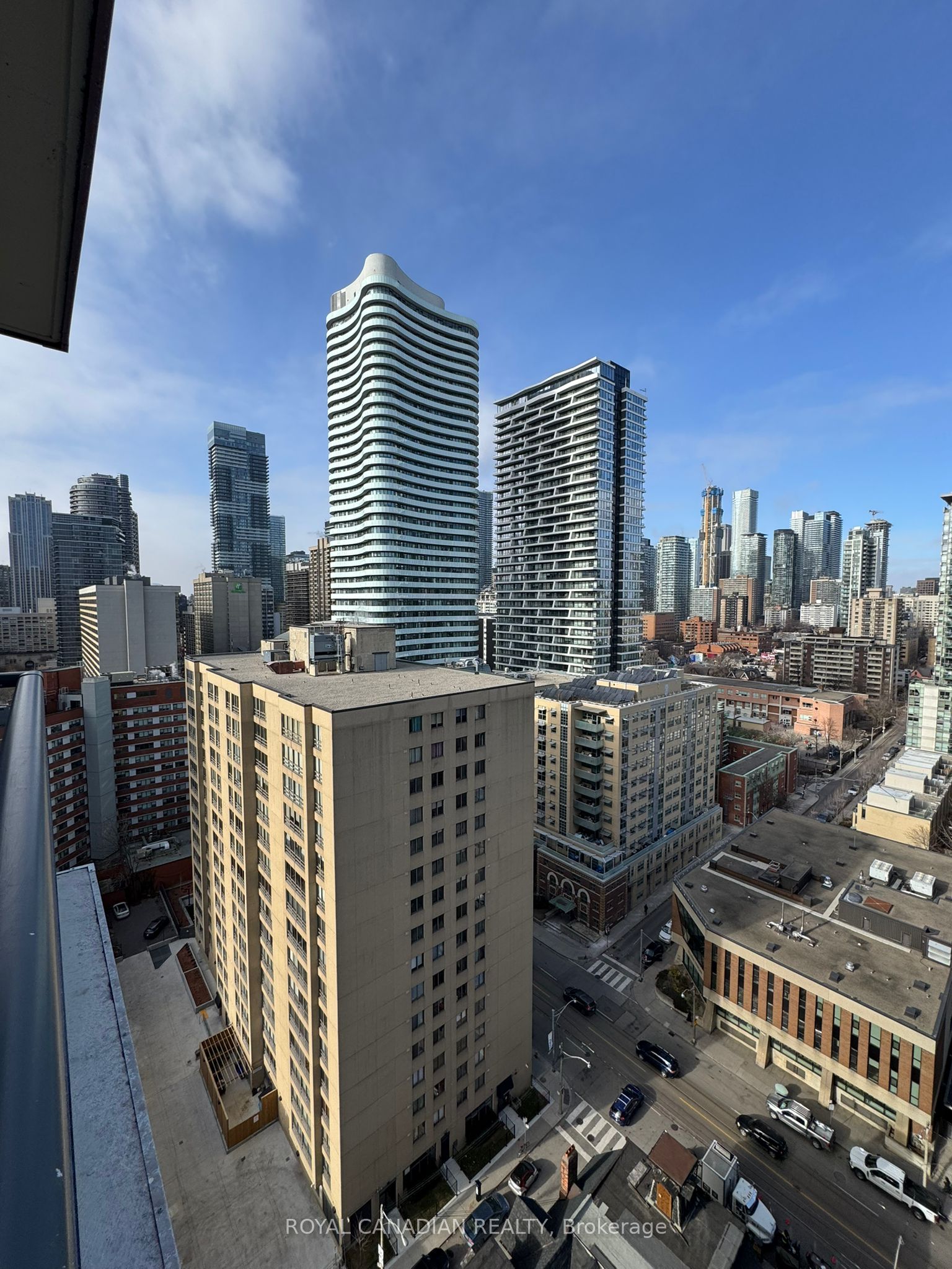 308 Jarvis Street 1806, Toronto, ON M5B 0E3 photo 3