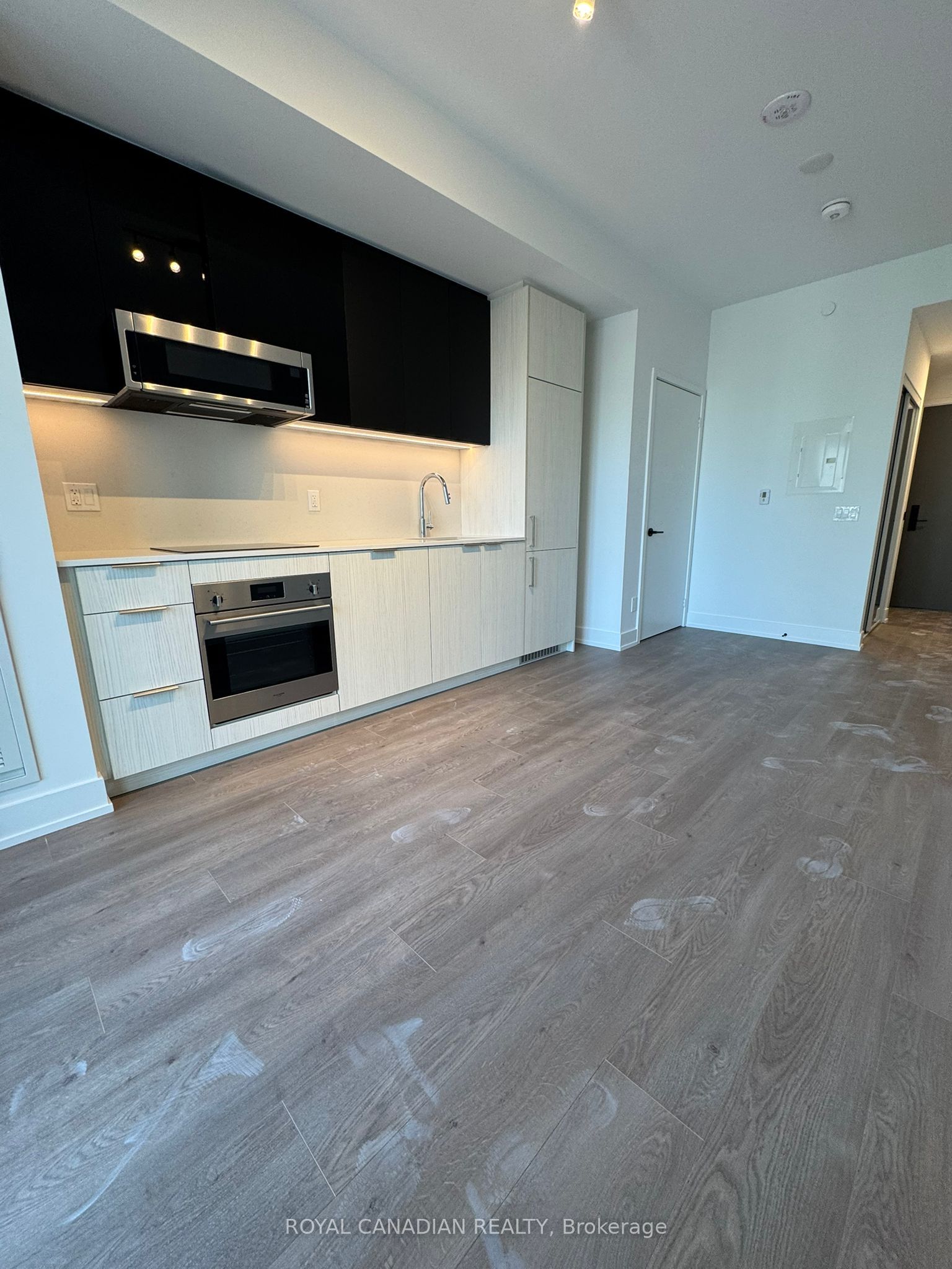 308 Jarvis Street 1806, Toronto, ON M5B 0E3 photo 4