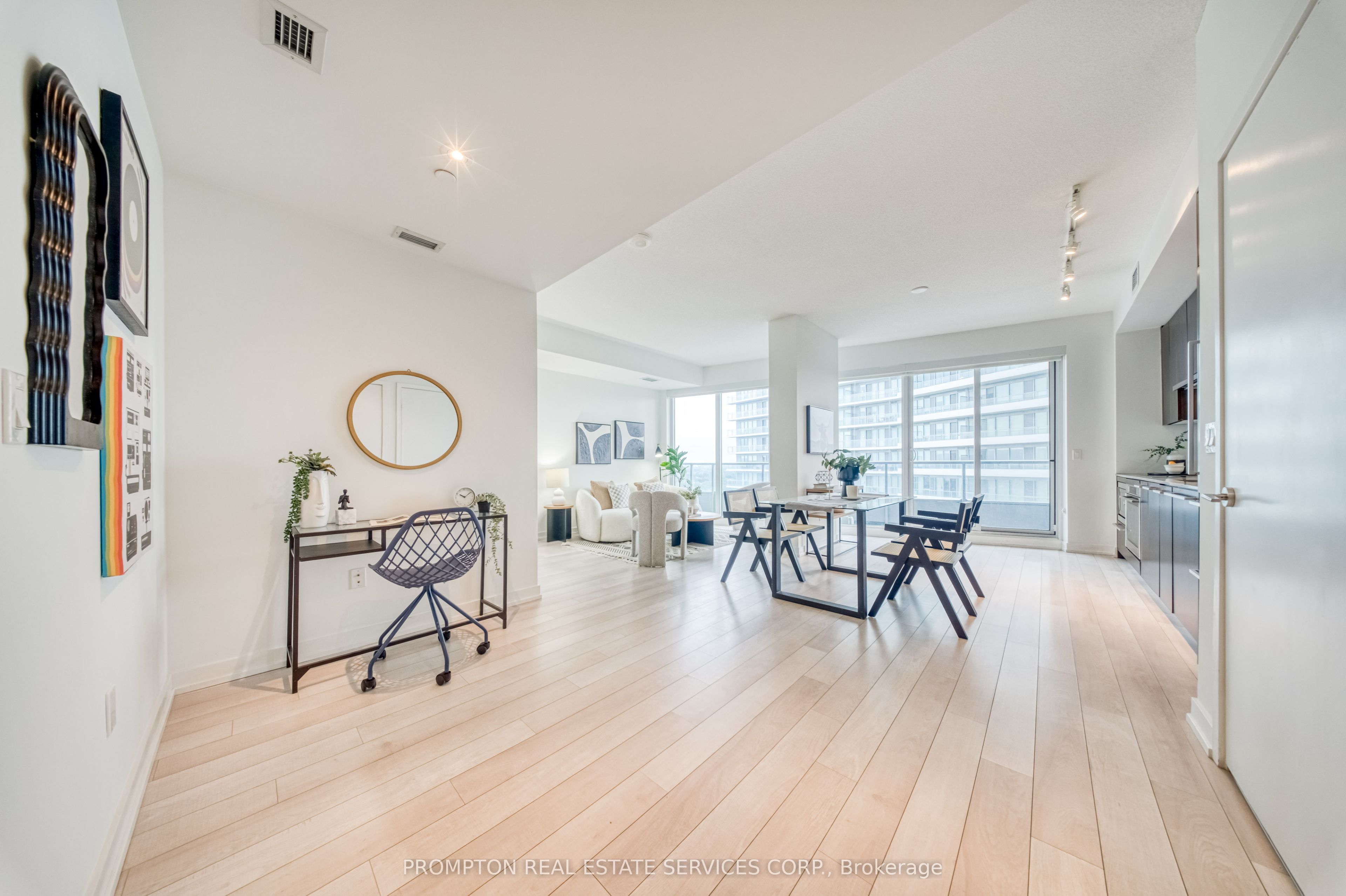 117 Mcmahon Drive 2807, Toronto, ON M2K 0E4 photo 2