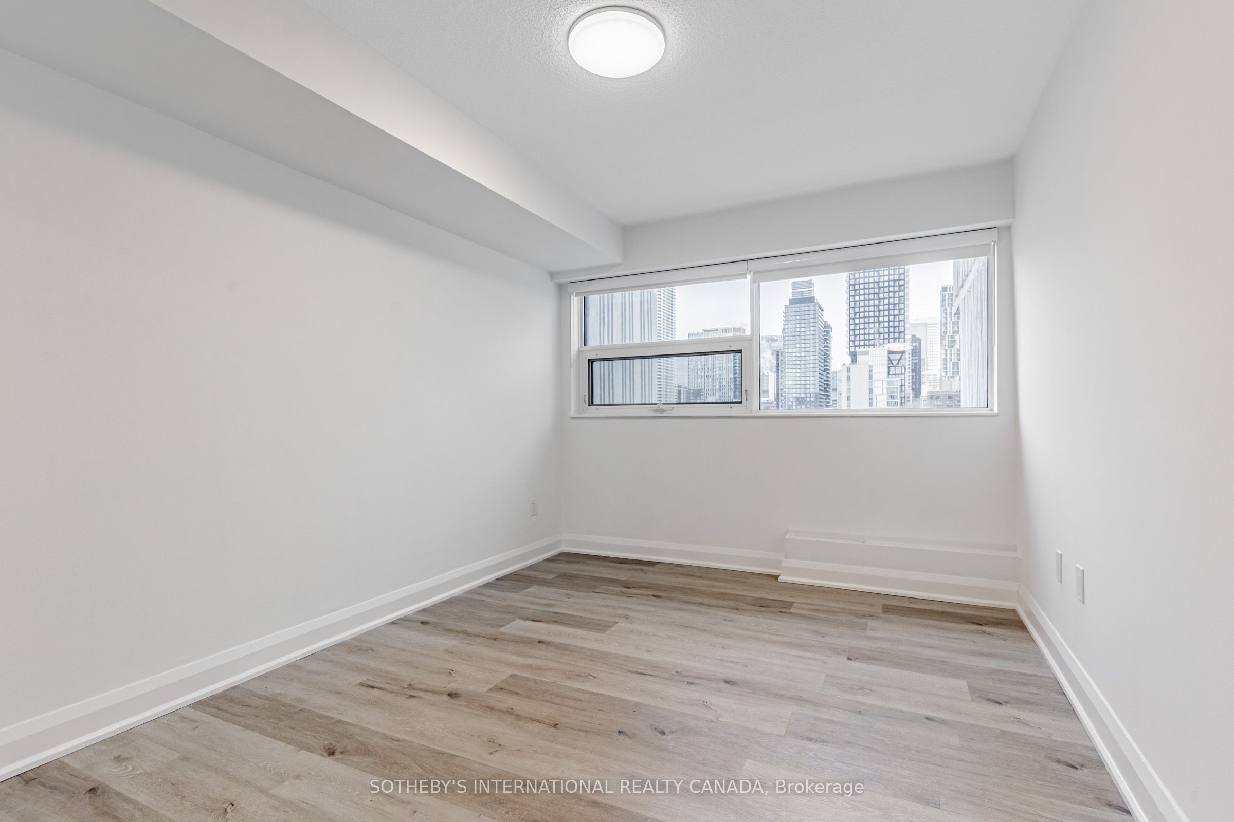 191 Sherbourne Street 1415, Toronto, ON M5A 3X1