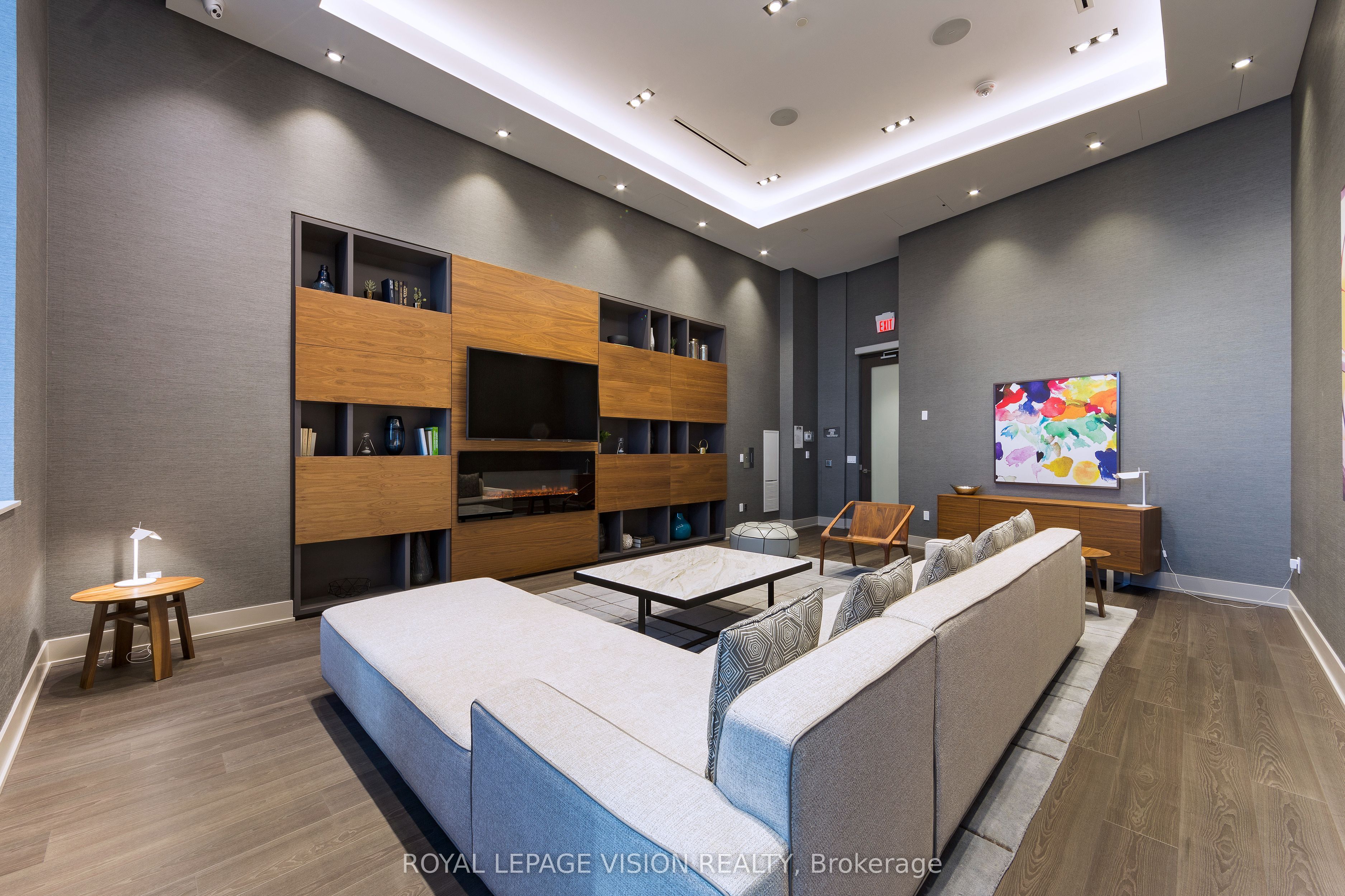 10 York Street 5813, Toronto, ON M5J 0E1 photo 4