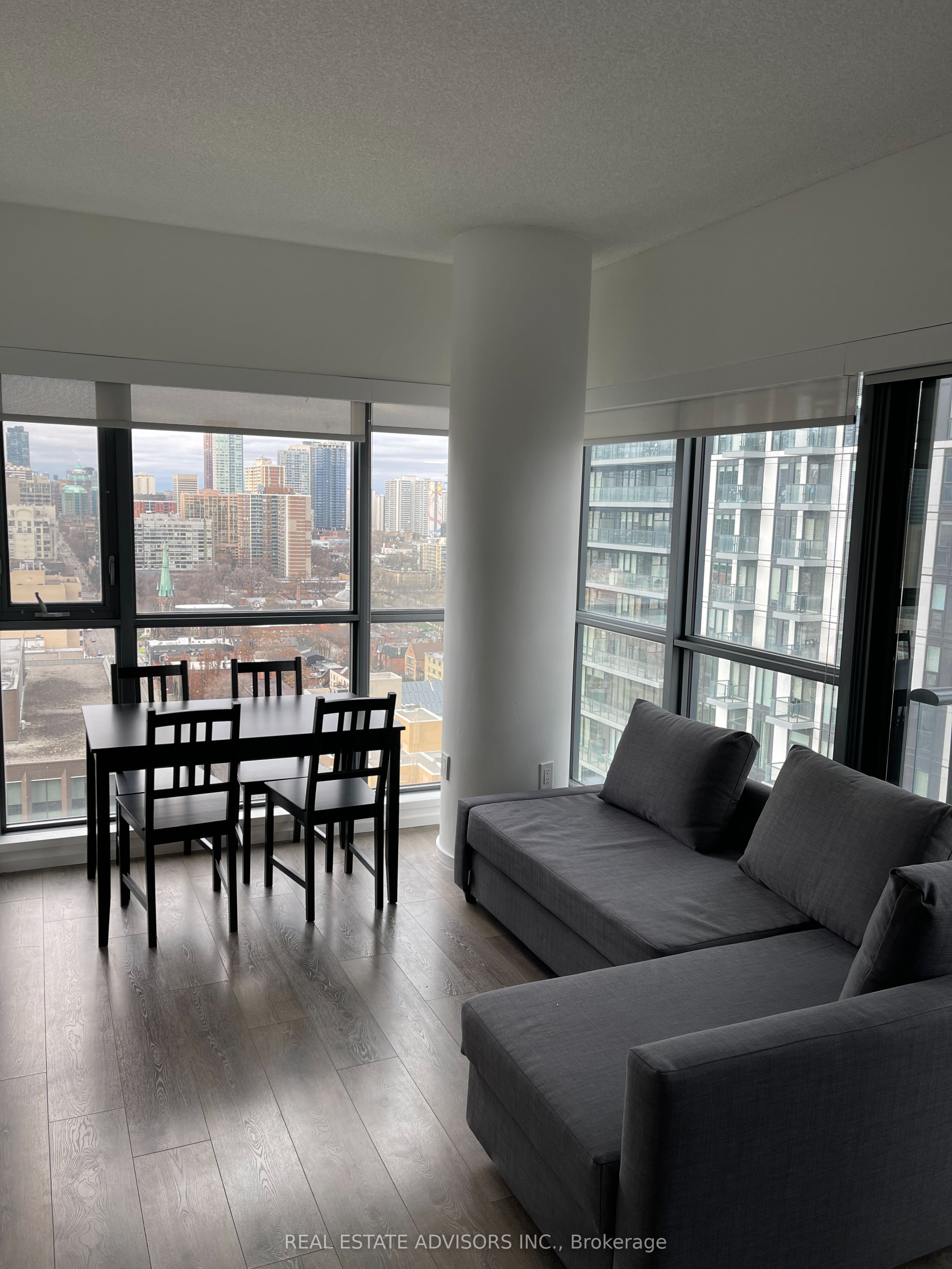 159 Dundas Street E 2306, Toronto, ON M5B 1E4 photo 4