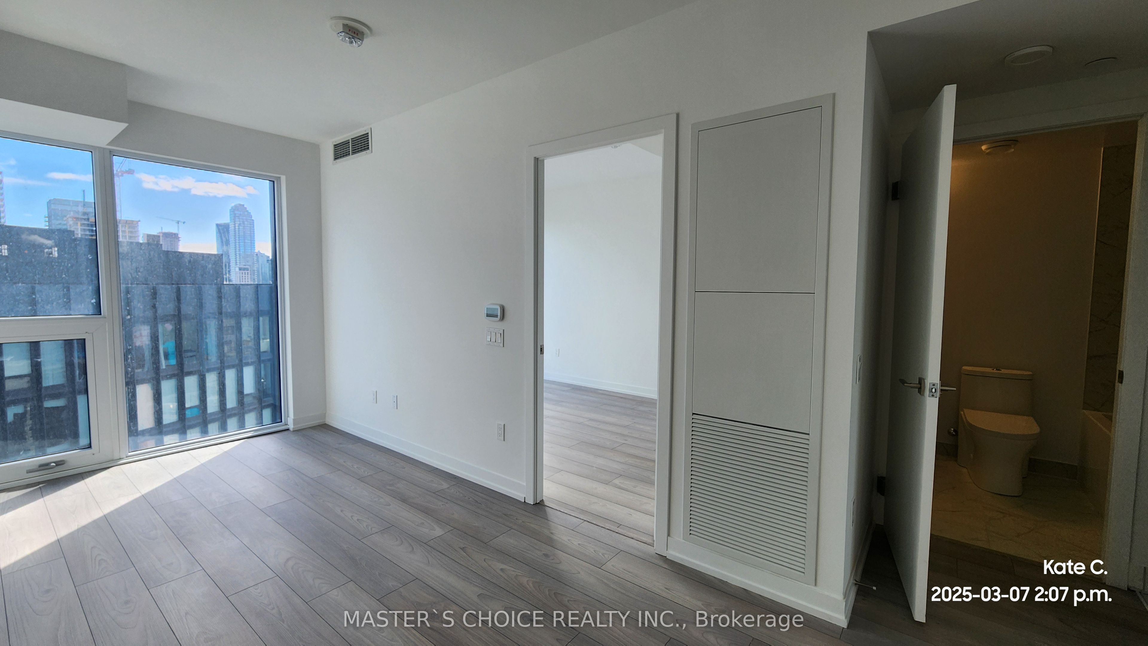 82 Dalhousie Street 3106, Toronto, ON M5B 1Y7 photo 4