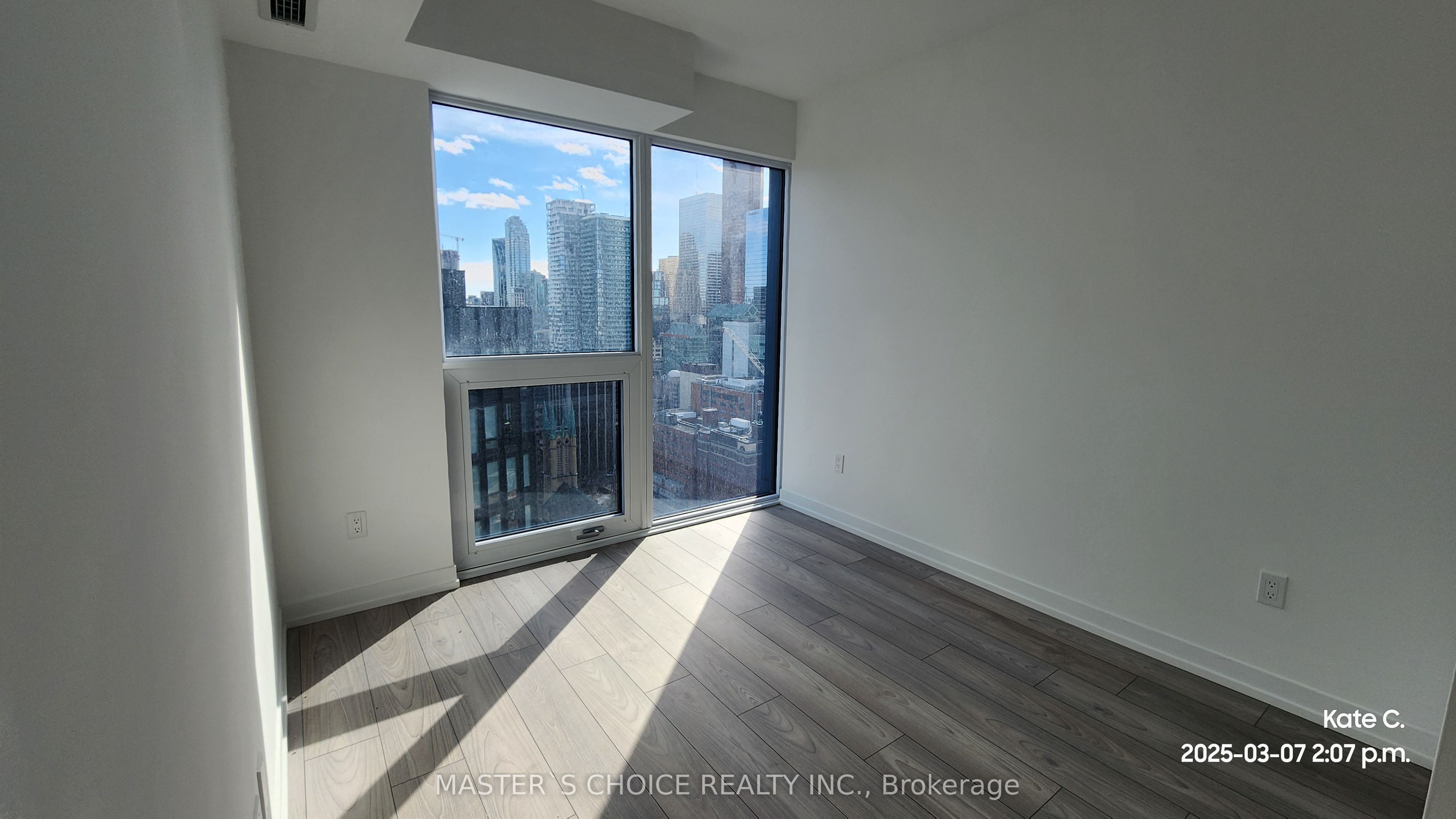 82 Dalhousie Street 3106, Toronto, ON M5B 1Y7 photo 5
