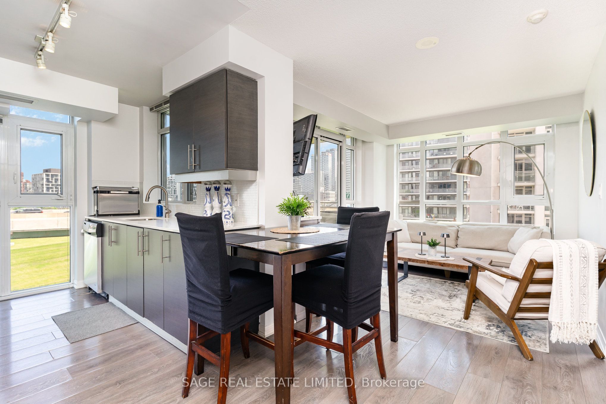 35 Bastion Street 1019, Toronto, ON M5V 0C2 photo 5