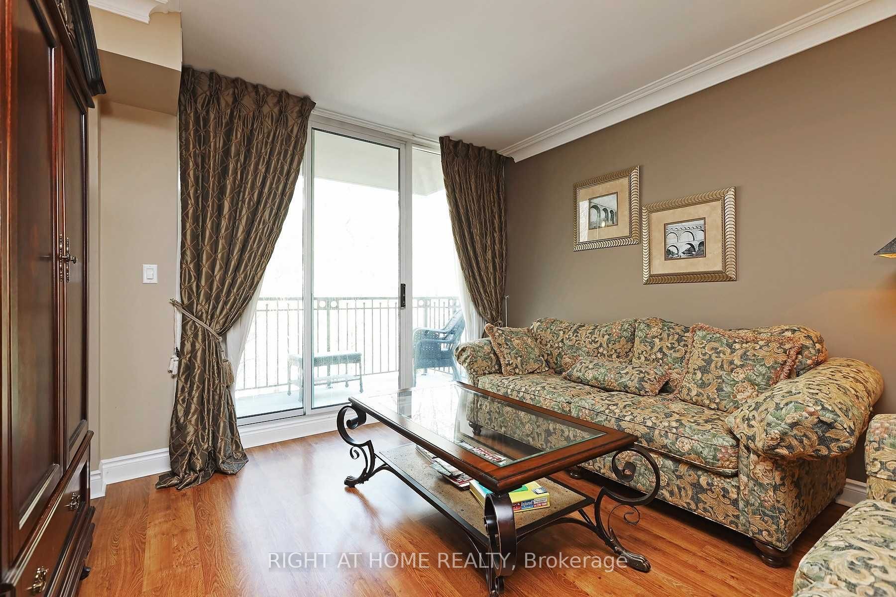38 William Carson Crescent 615, Toronto, ON M2P 2H2 photo 3