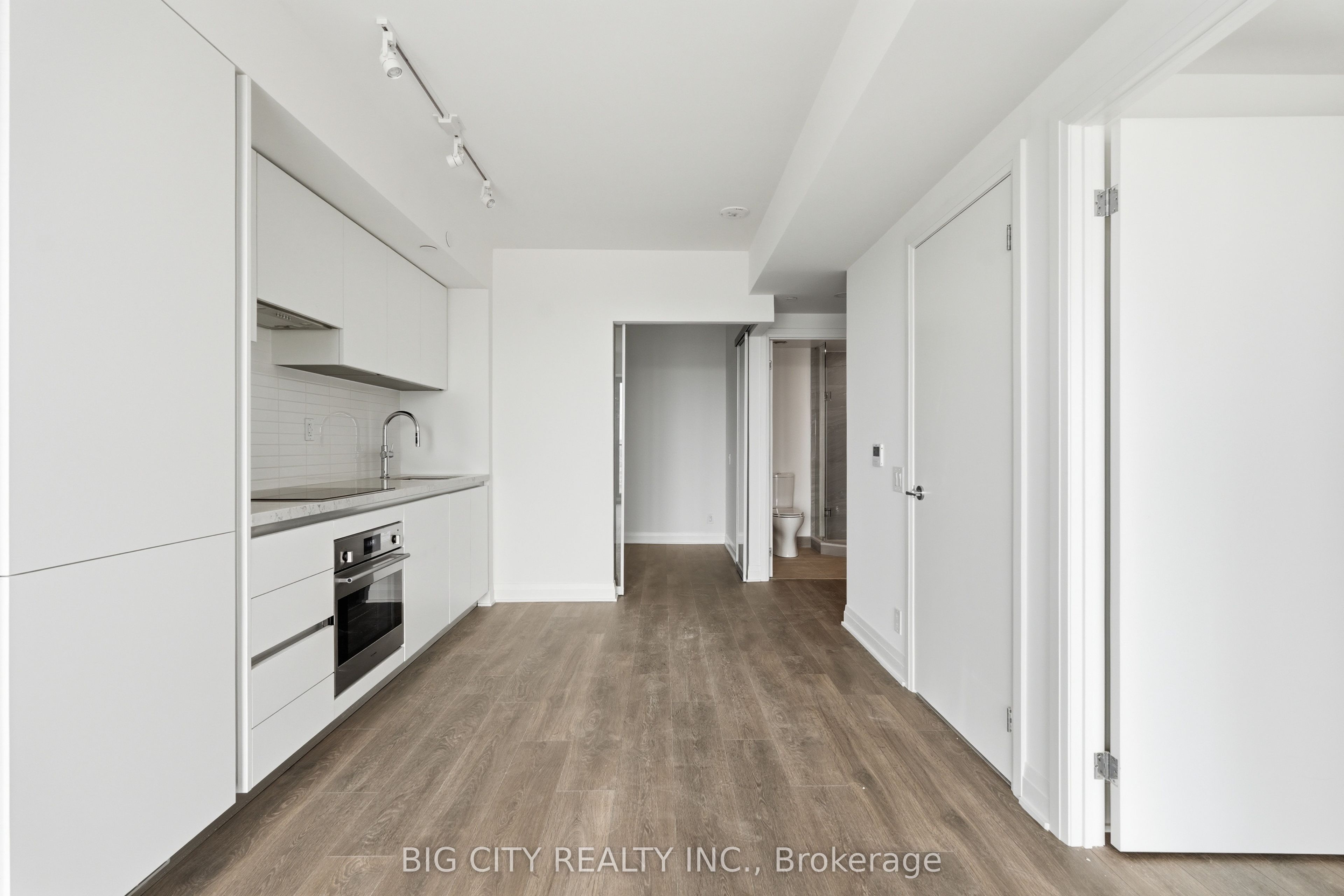 25 Frederick Todd Way 1211, Toronto, ON M4G 0E8 photo 5