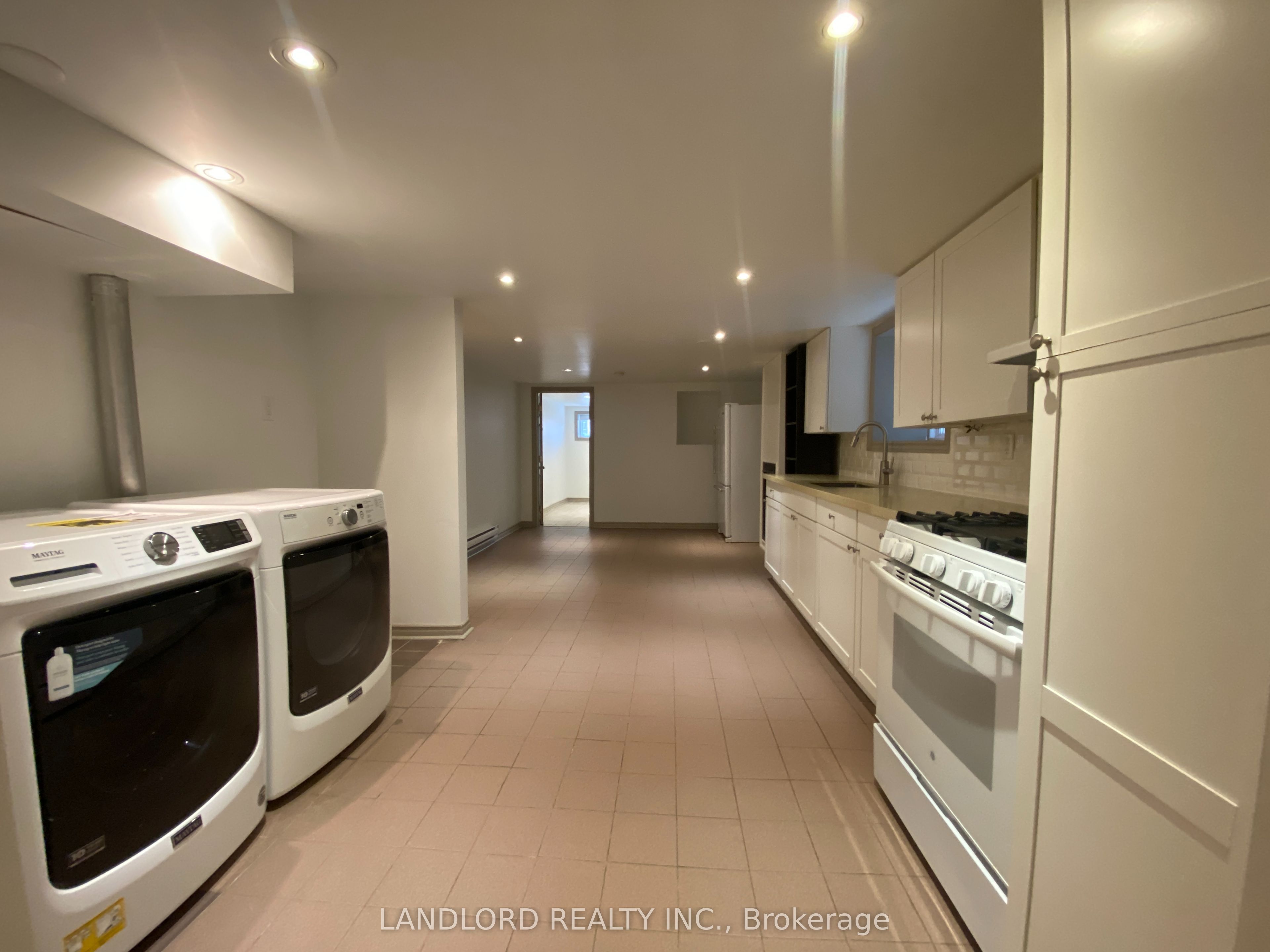 209 Madison Avenue 5, Toronto, ON M5R 2S6 photo 3