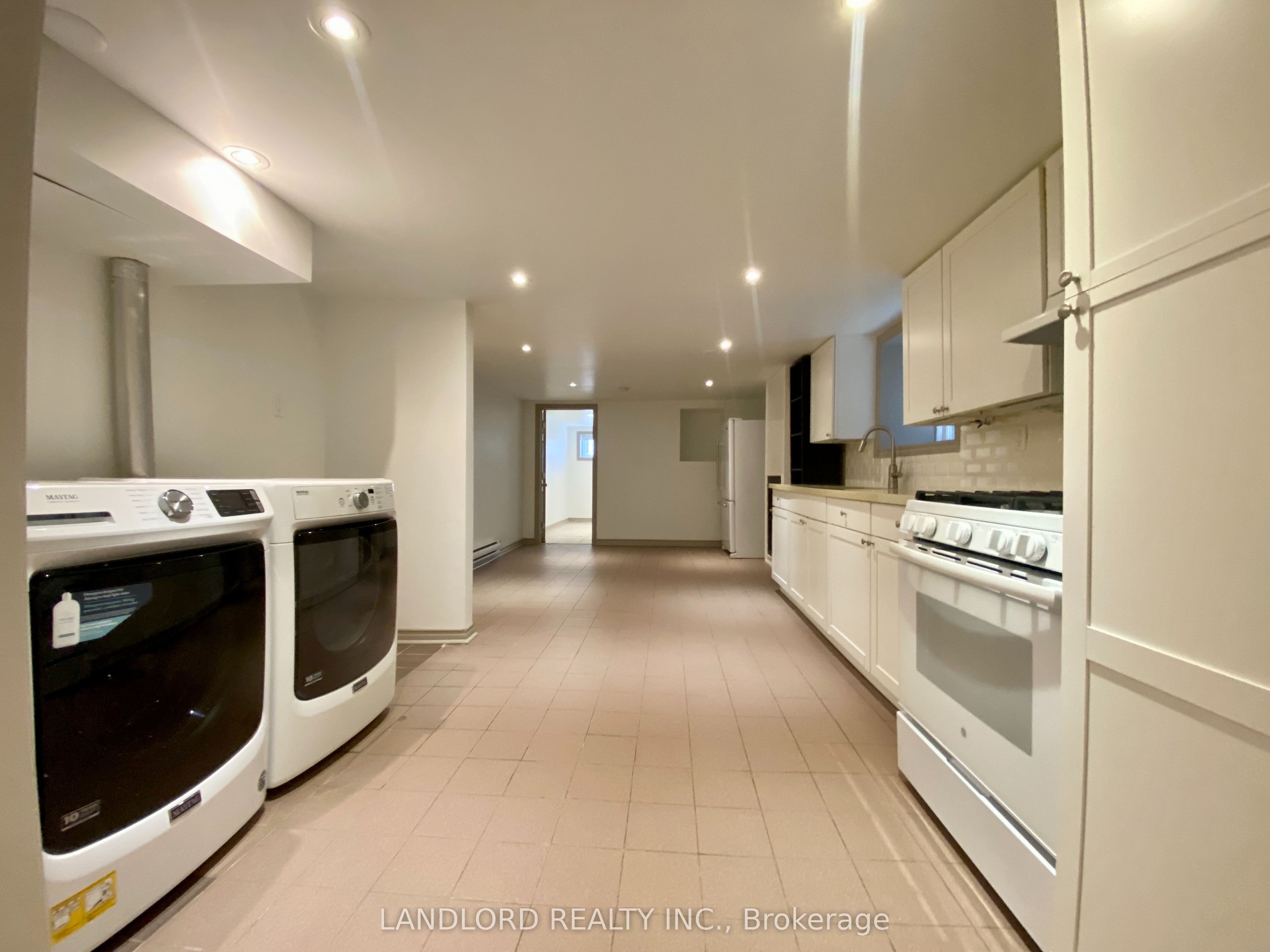 209 Madison Avenue 5, Toronto, ON M5R 2S6 photo 4
